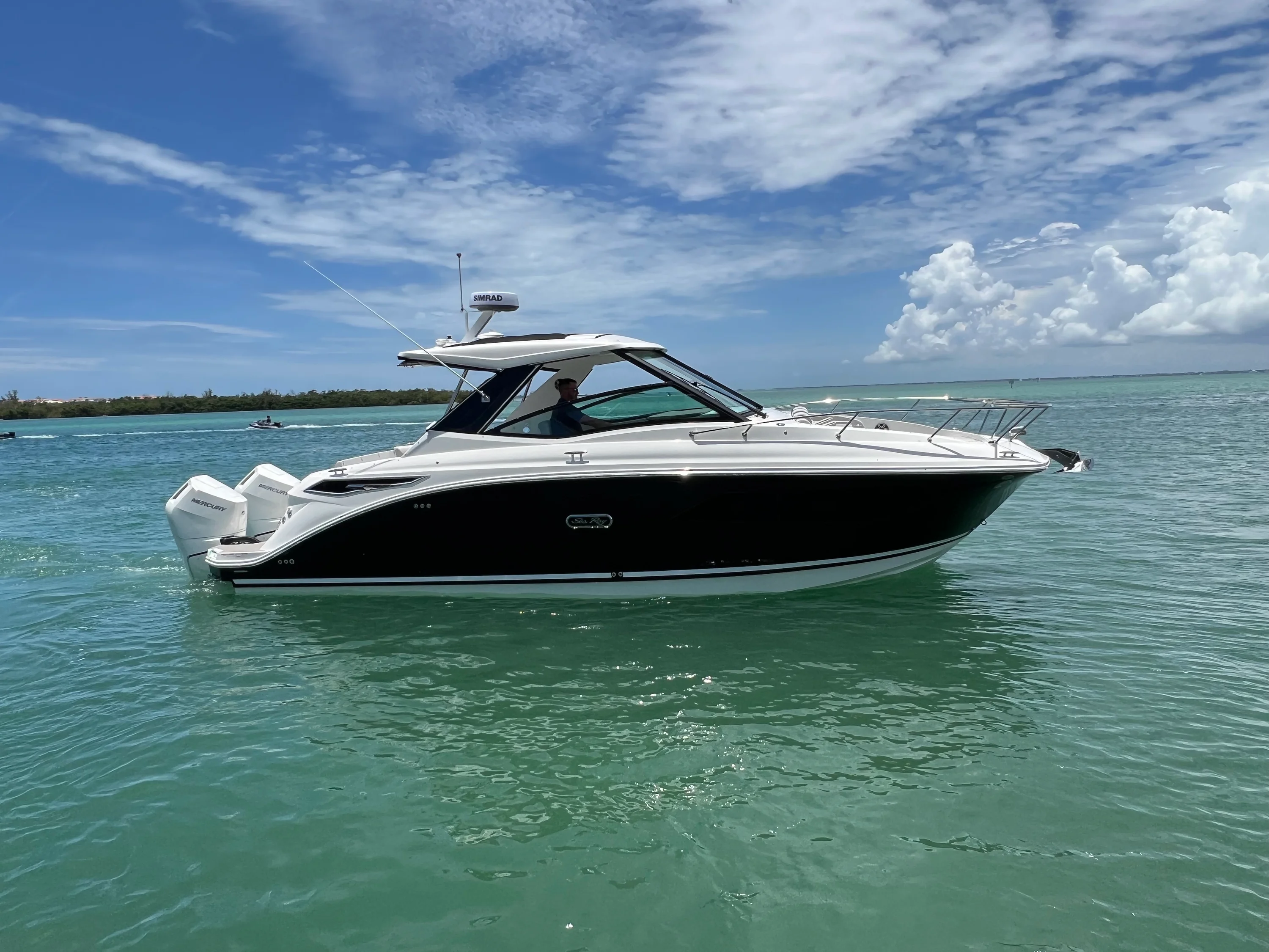2026 Sea Ray Sundancer 320 Outboard Image Thumbnail #0