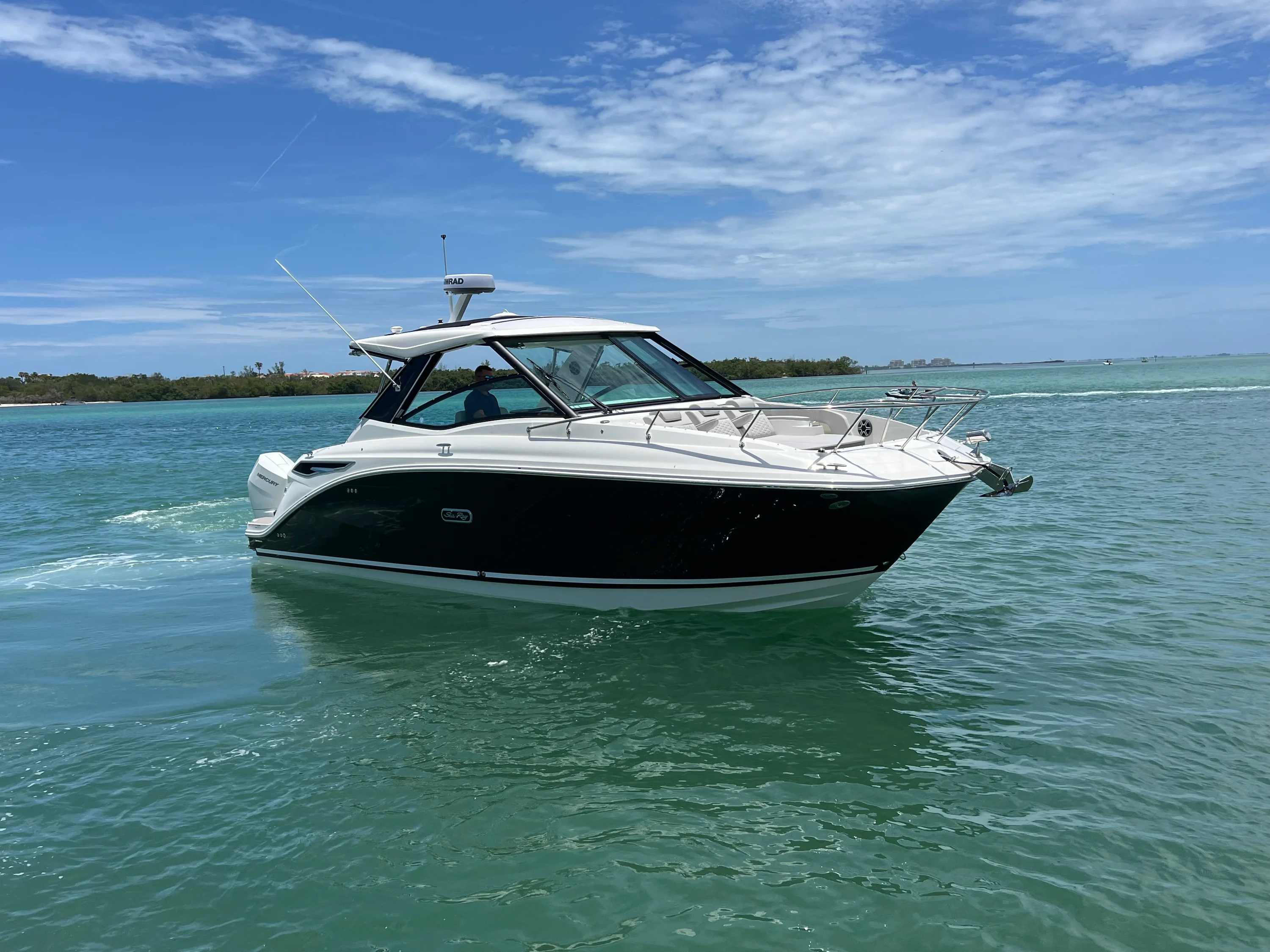 2026 Sea Ray Sundancer 320 Outboard Image Thumbnail #9