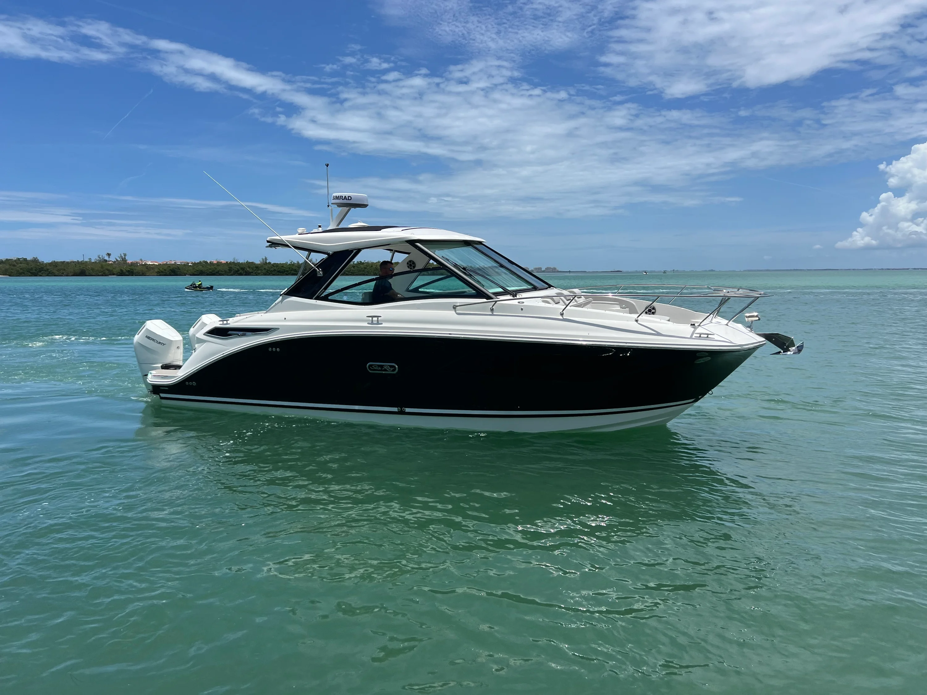 2026 Sea Ray Sundancer 320 Outboard Image Thumbnail #7