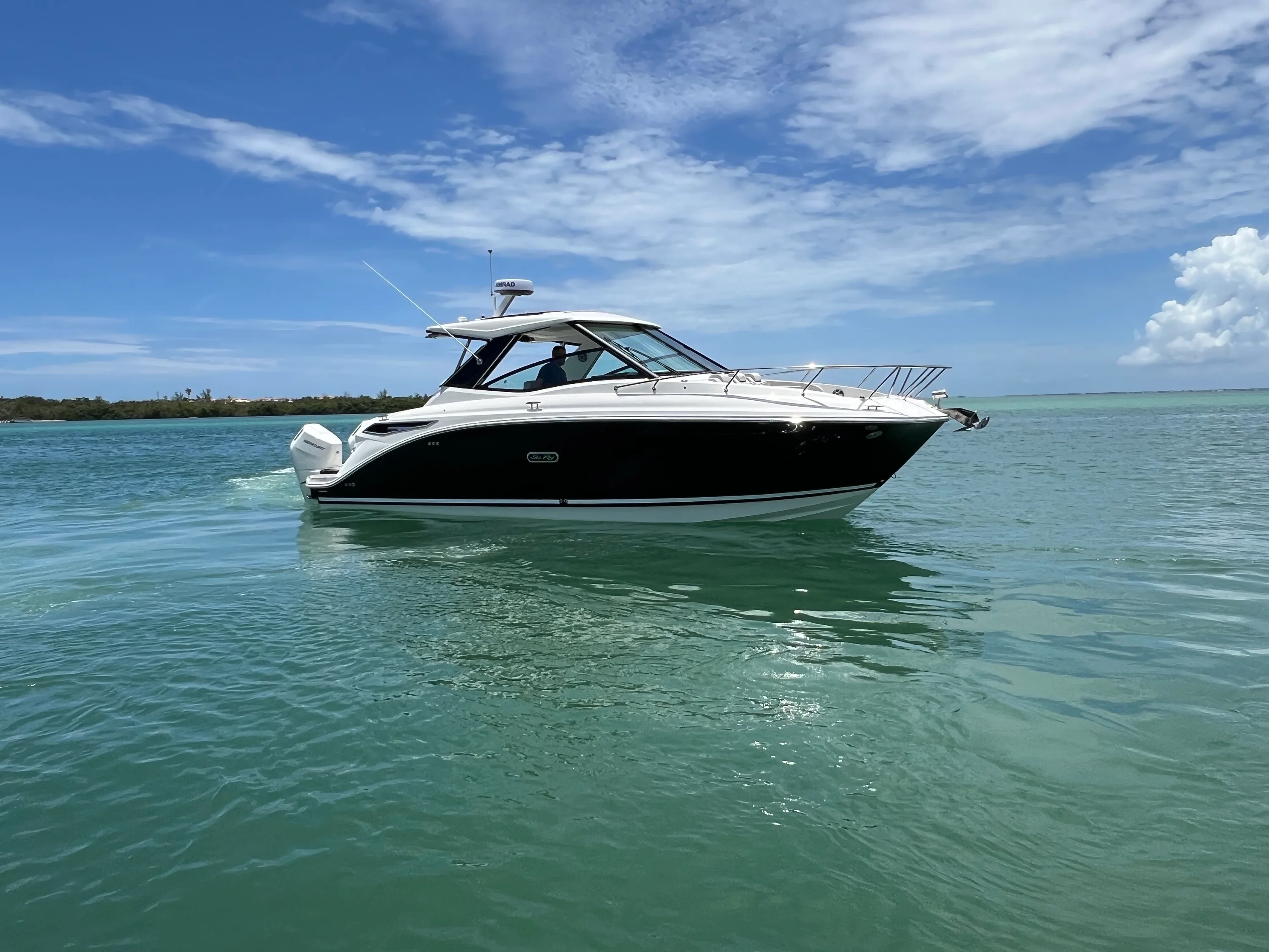 2026 Sea Ray Sundancer 320 Outboard Image Thumbnail #5
