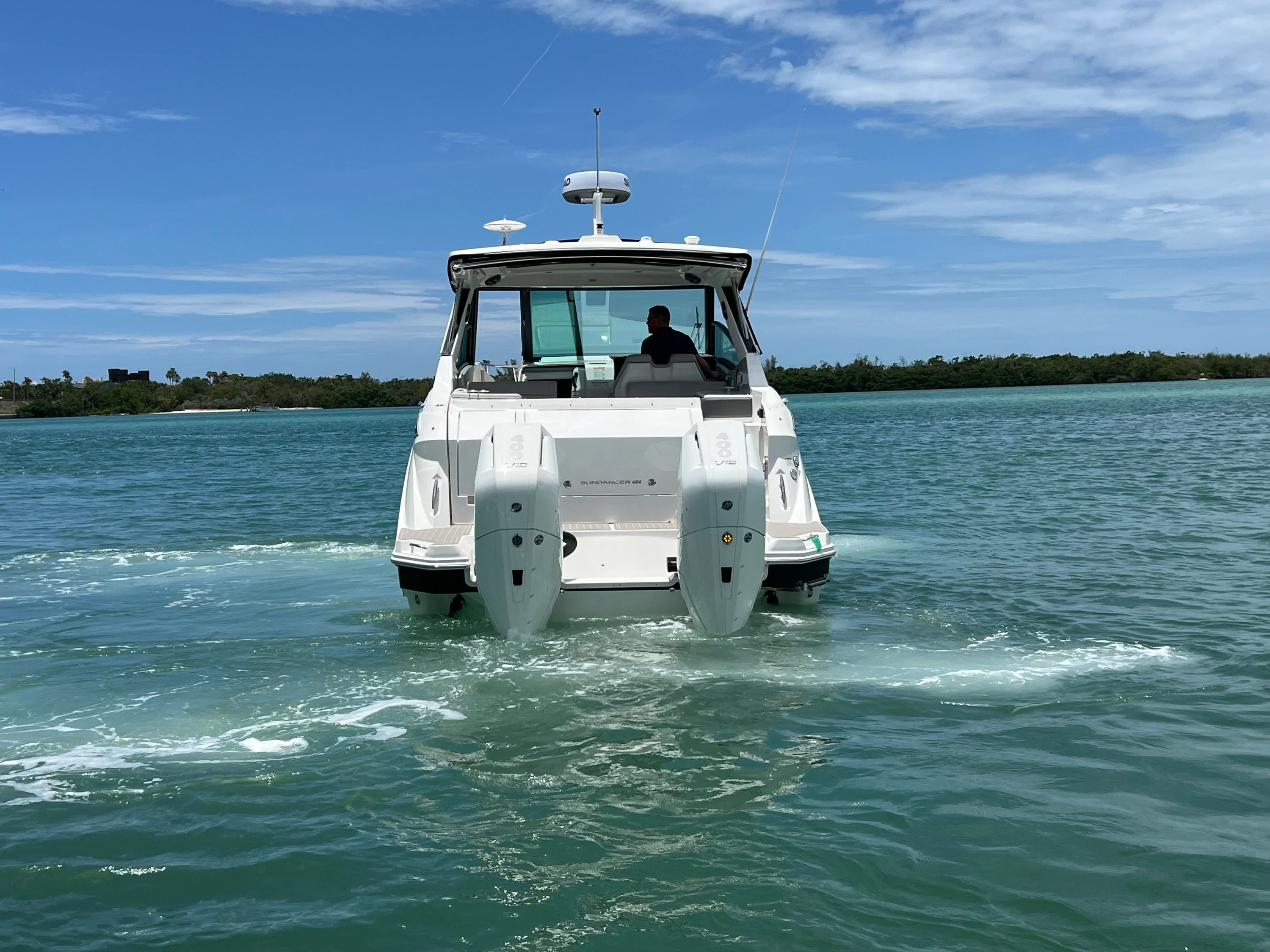 2026 Sea Ray Sundancer 320 Outboard Image Thumbnail #17