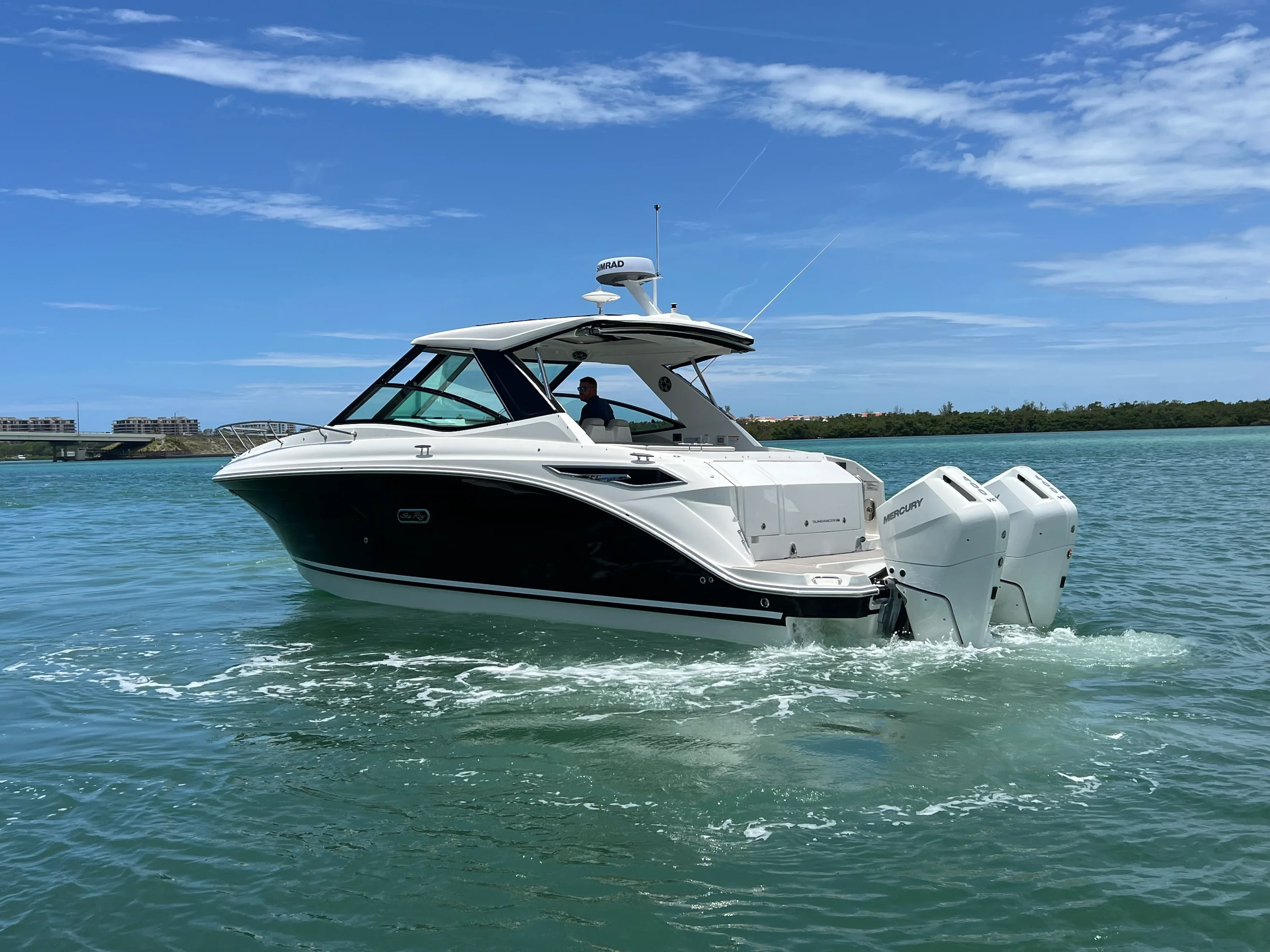 2026 Sea Ray Sundancer 320 Outboard Image Thumbnail #16