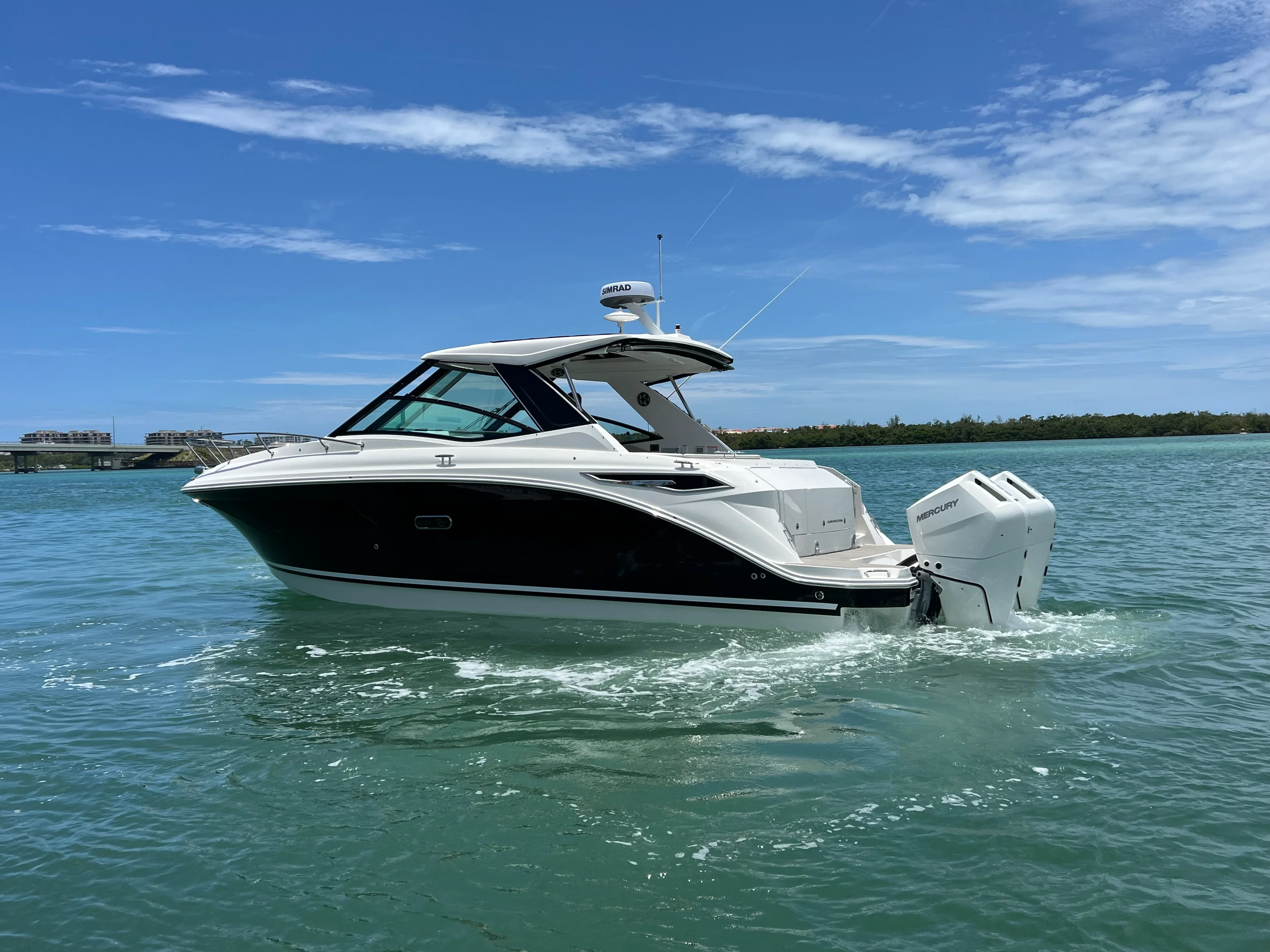 2026 Sea Ray Sundancer 320 Outboard Image Thumbnail #15