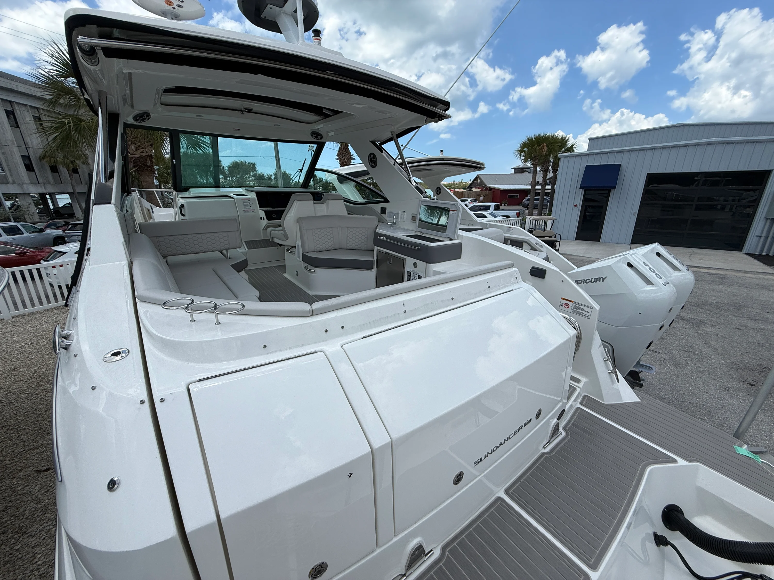 2026 Sea Ray Sundancer 320 Outboard Image Thumbnail #42