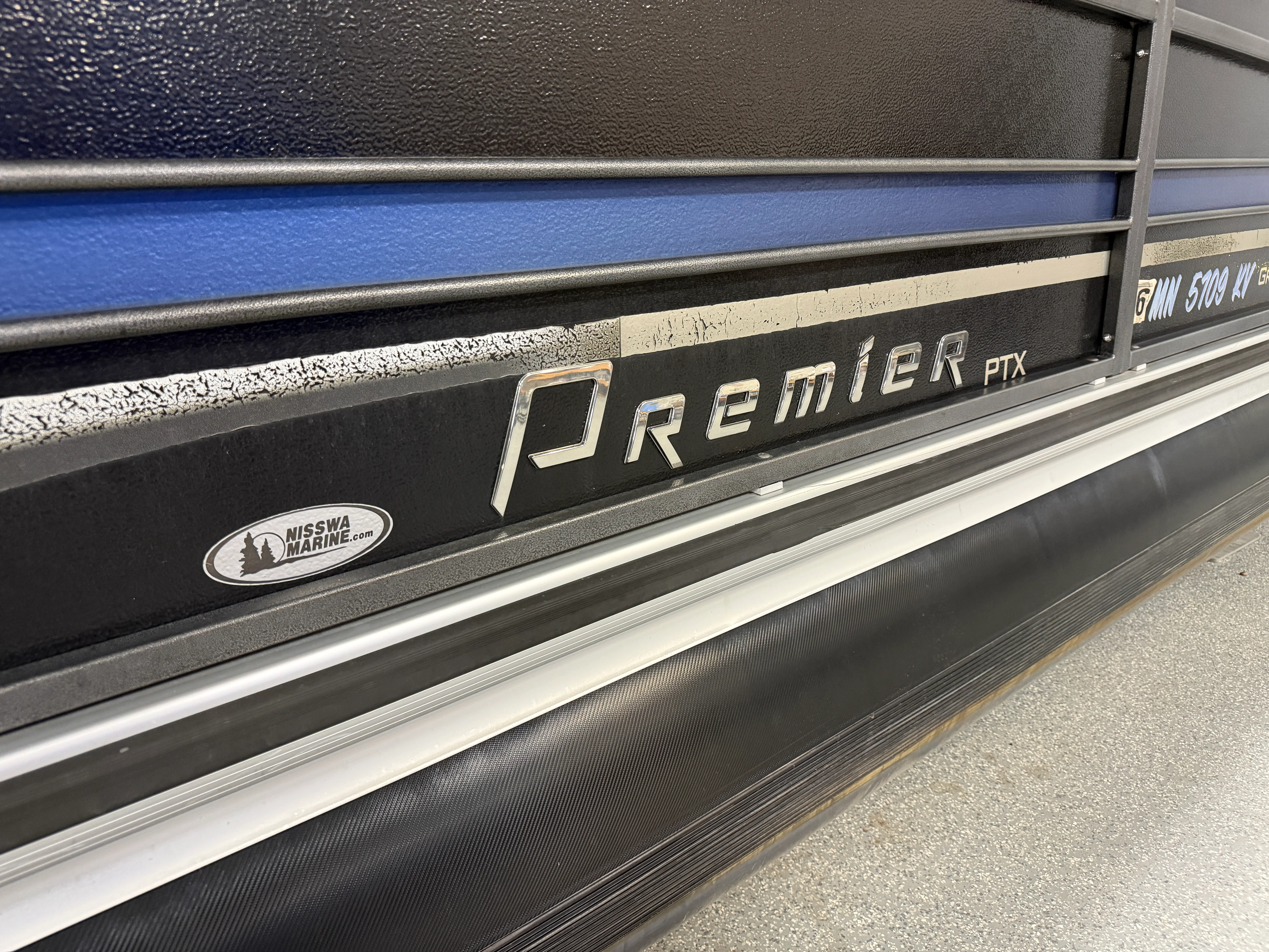 2012 Premier 260 GRAND ISLE Image Thumbnail #21