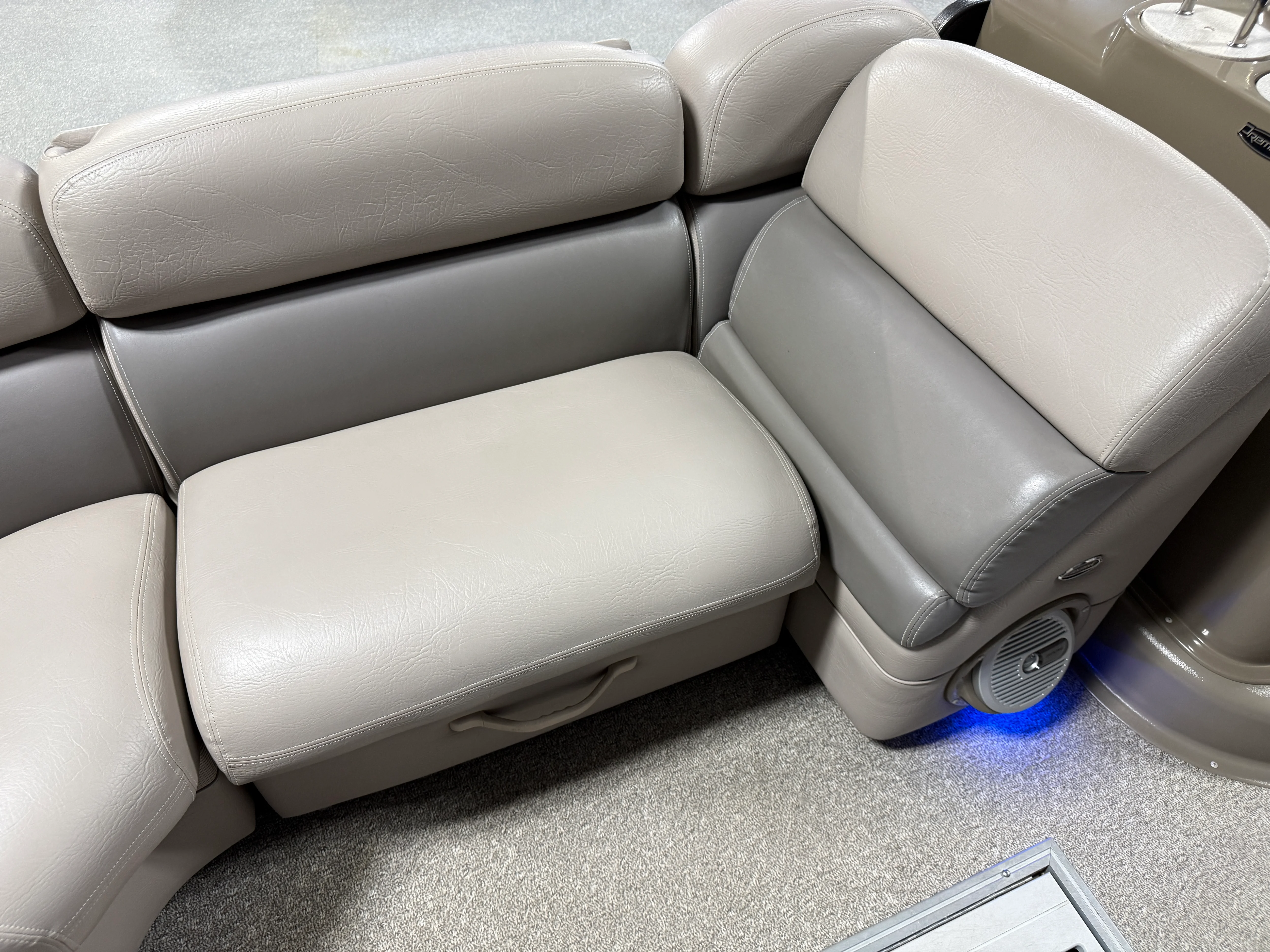 2012 Premier 260 GRAND ISLE Image Thumbnail #43