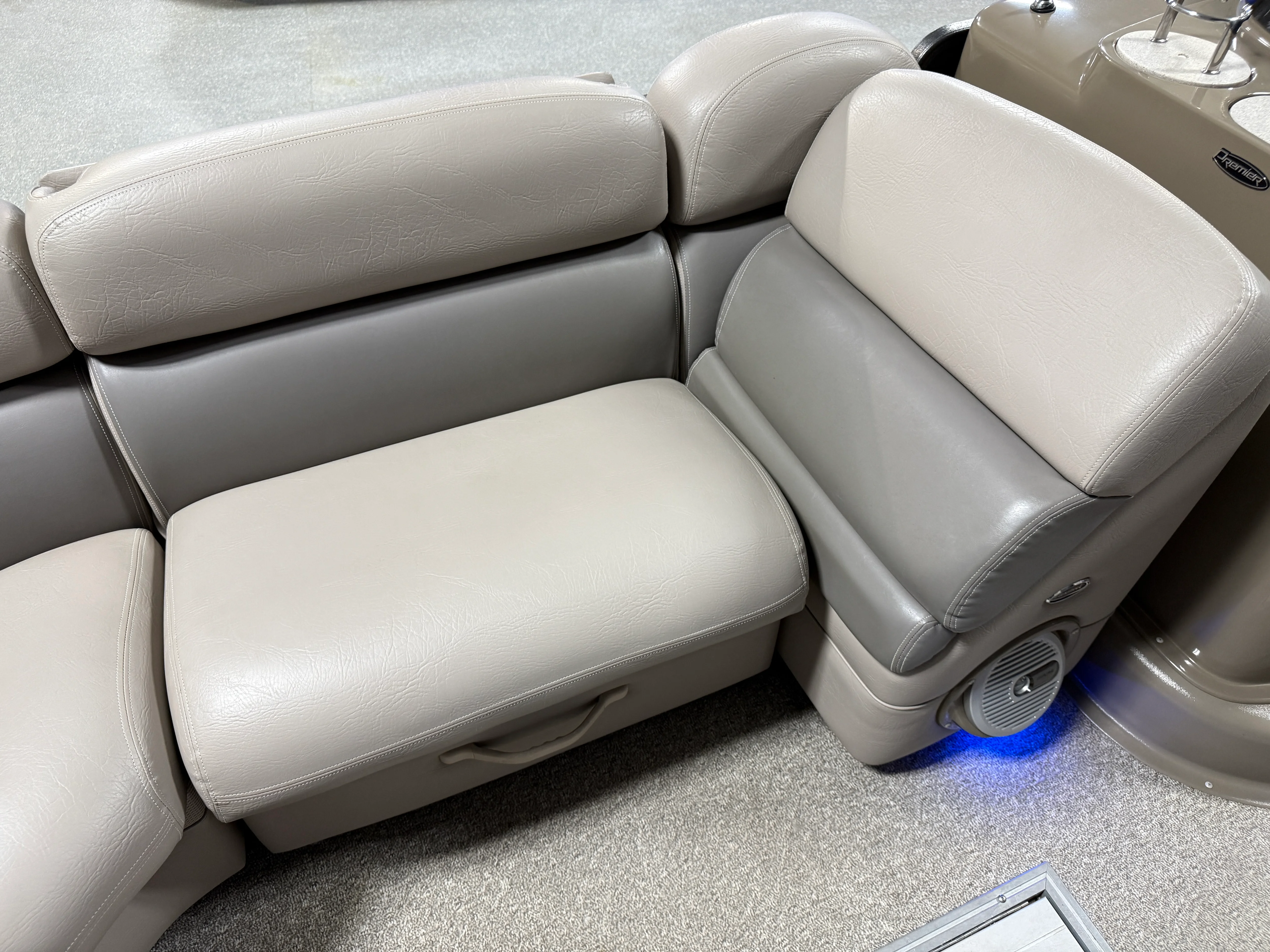 2012 Premier 260 GRAND ISLE Image Thumbnail #44