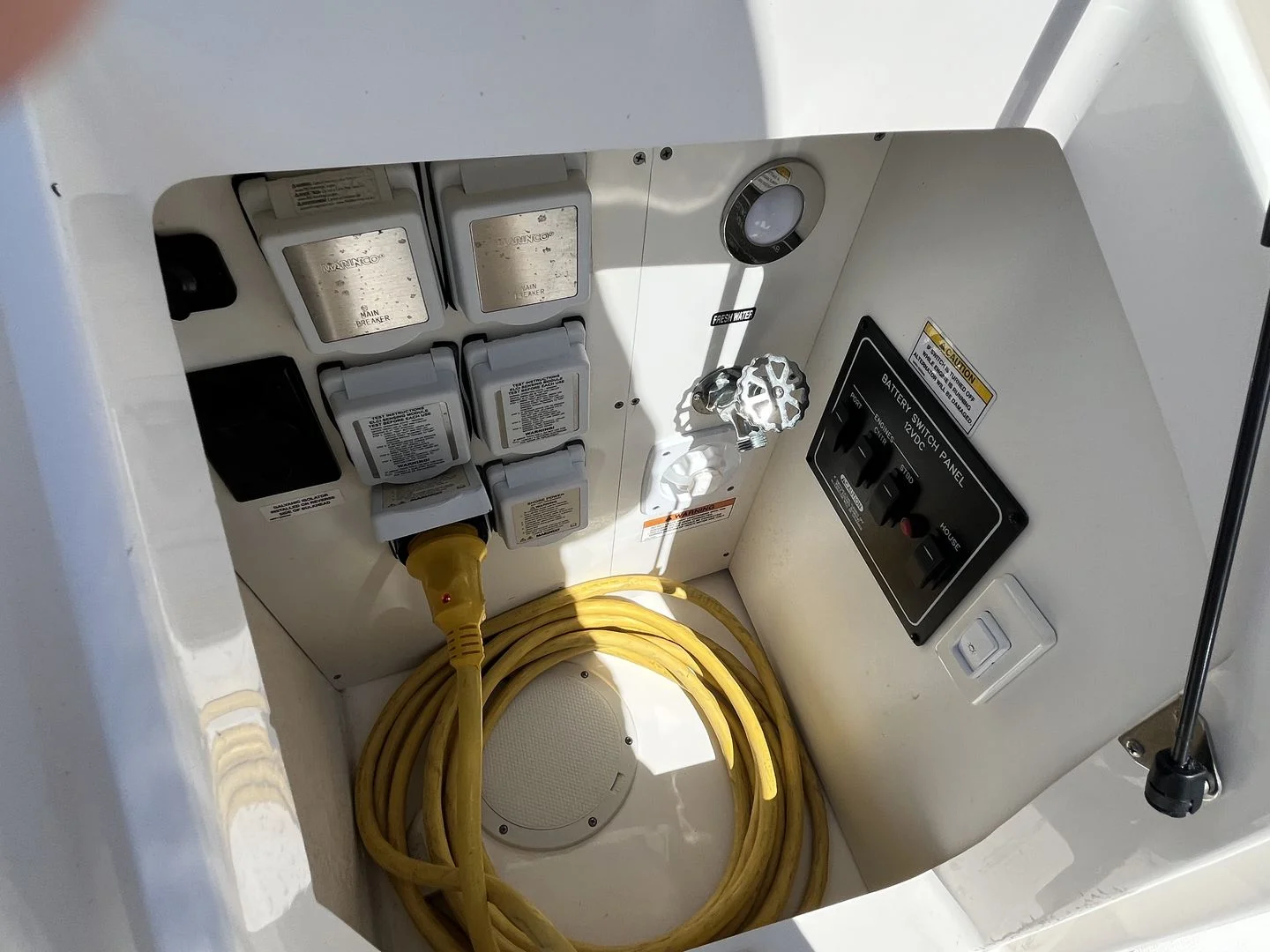 2023 Sea Ray 320 SUNDANCER OB Image Thumbnail #46