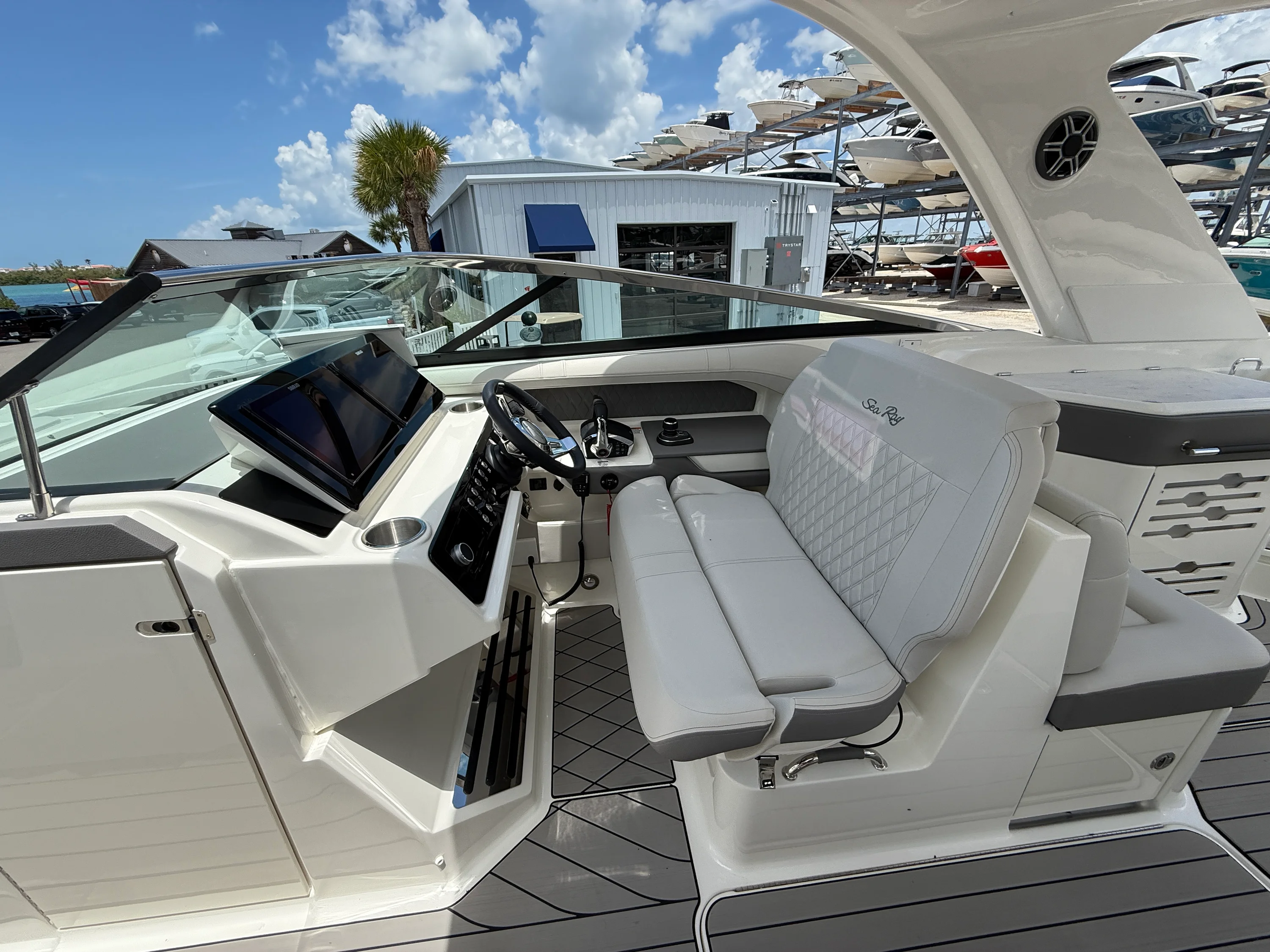 2026 Sea Ray SLX 310 Outboard Image Thumbnail #8