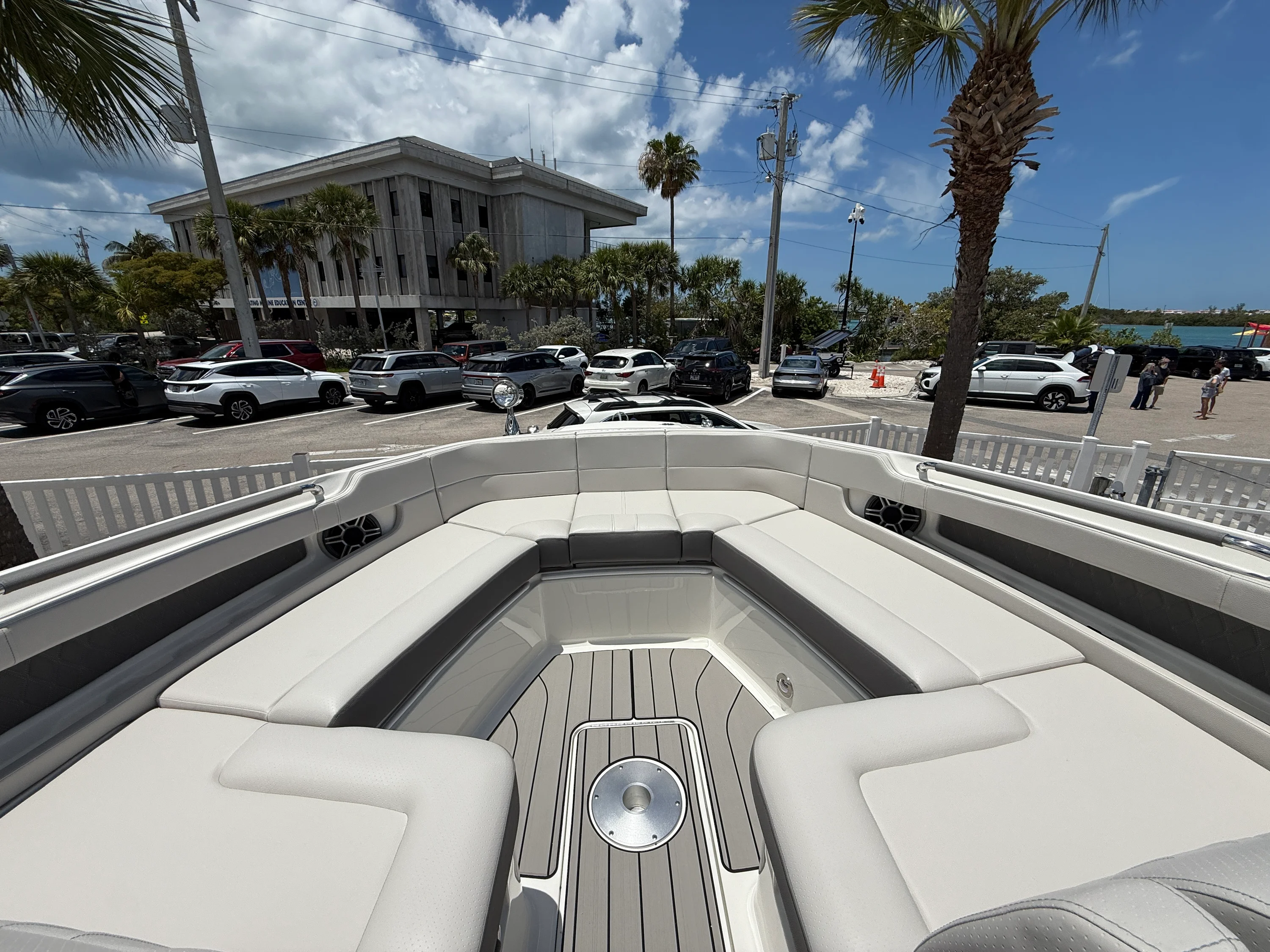 2026 Sea Ray SLX 310 Outboard Image Thumbnail #5