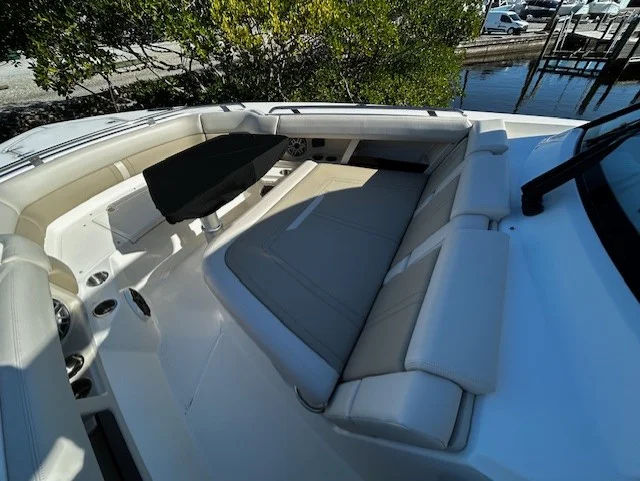 2021 Boston Whaler 350 EX Image Thumbnail #7