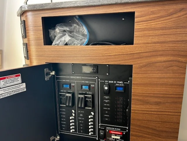 2021 Boston Whaler 350 EX Image Thumbnail #17