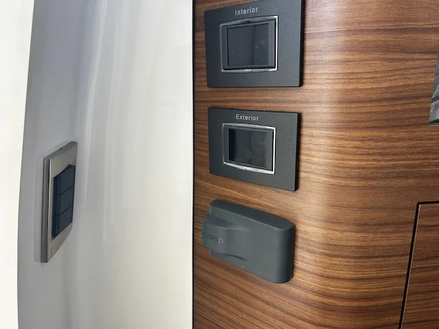 2021 Boston Whaler 350 EX Image Thumbnail #18