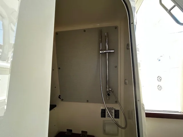 2021 Boston Whaler 350 EX Image Thumbnail #13