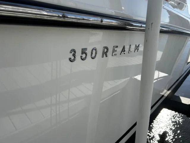 2021 Boston Whaler 350 EX Image Thumbnail #4