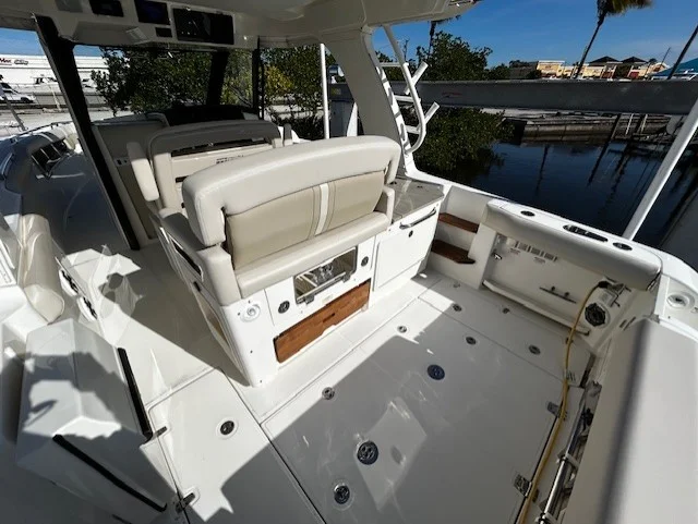 2021 Boston Whaler 350 EX Image Thumbnail #31