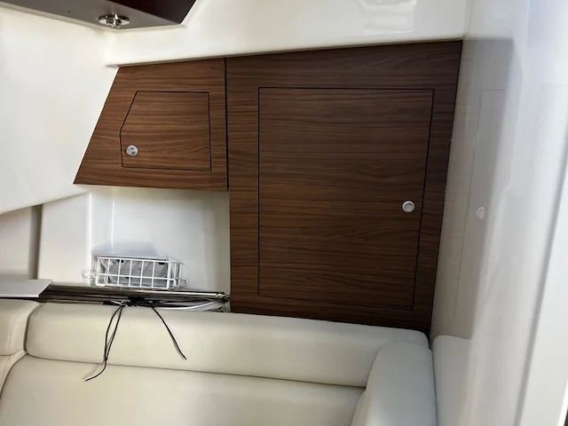 2021 Boston Whaler 350 EX Image Thumbnail #15