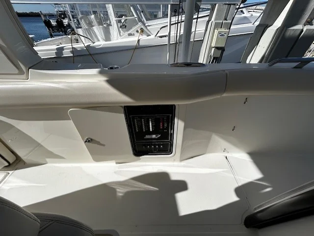2021 Boston Whaler 350 EX Image Thumbnail #9