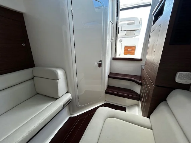 2021 Boston Whaler 350 EX Image Thumbnail #14