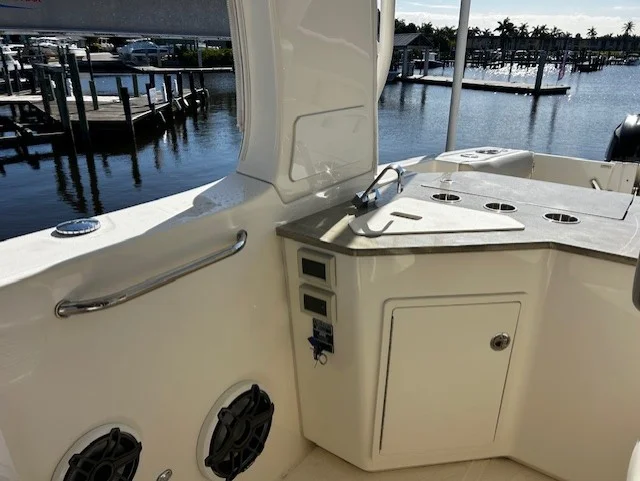 2021 Boston Whaler 350 EX Image Thumbnail #19