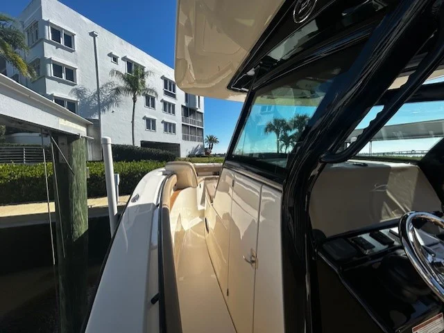 2022 Scout 305 LXF Image Thumbnail #28