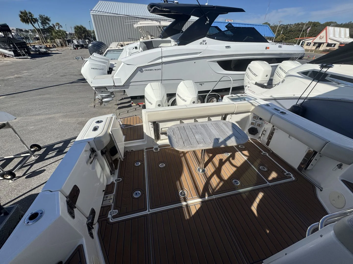 2023 Boston Whaler 325 CONQUEST Image Thumbnail #2