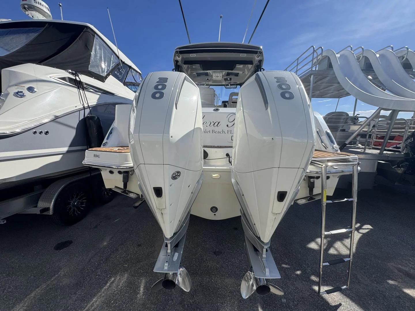 2023 Boston Whaler 325 CONQUEST Image Thumbnail #15