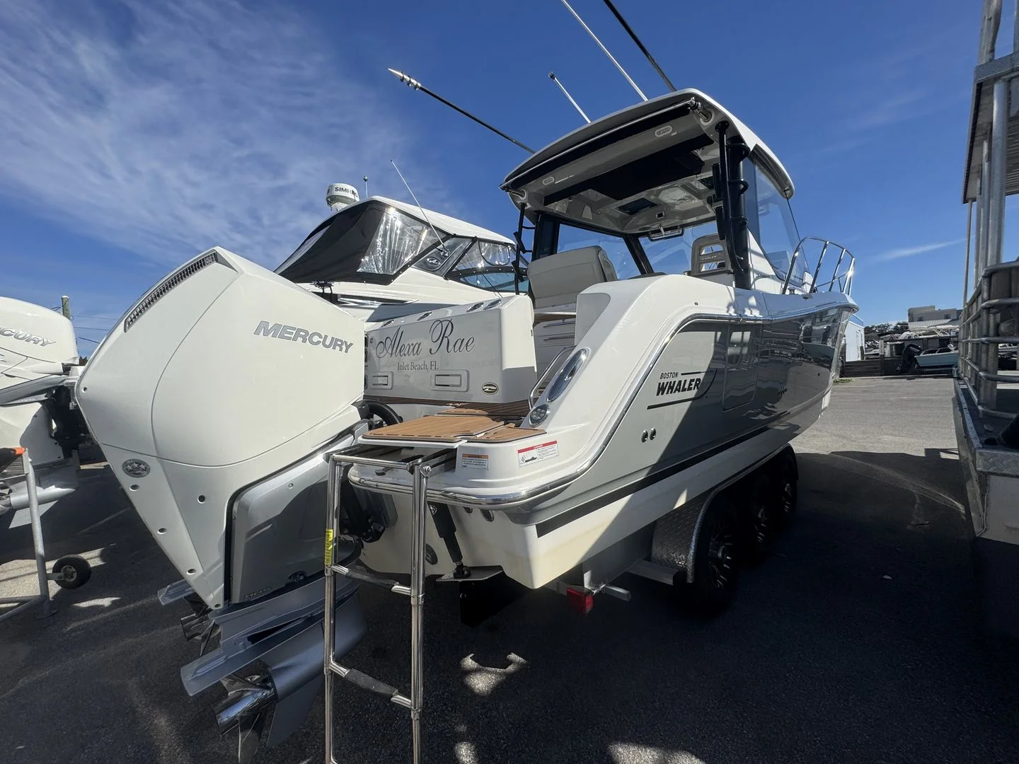 2023 Boston Whaler 325 CONQUEST Image Thumbnail #16
