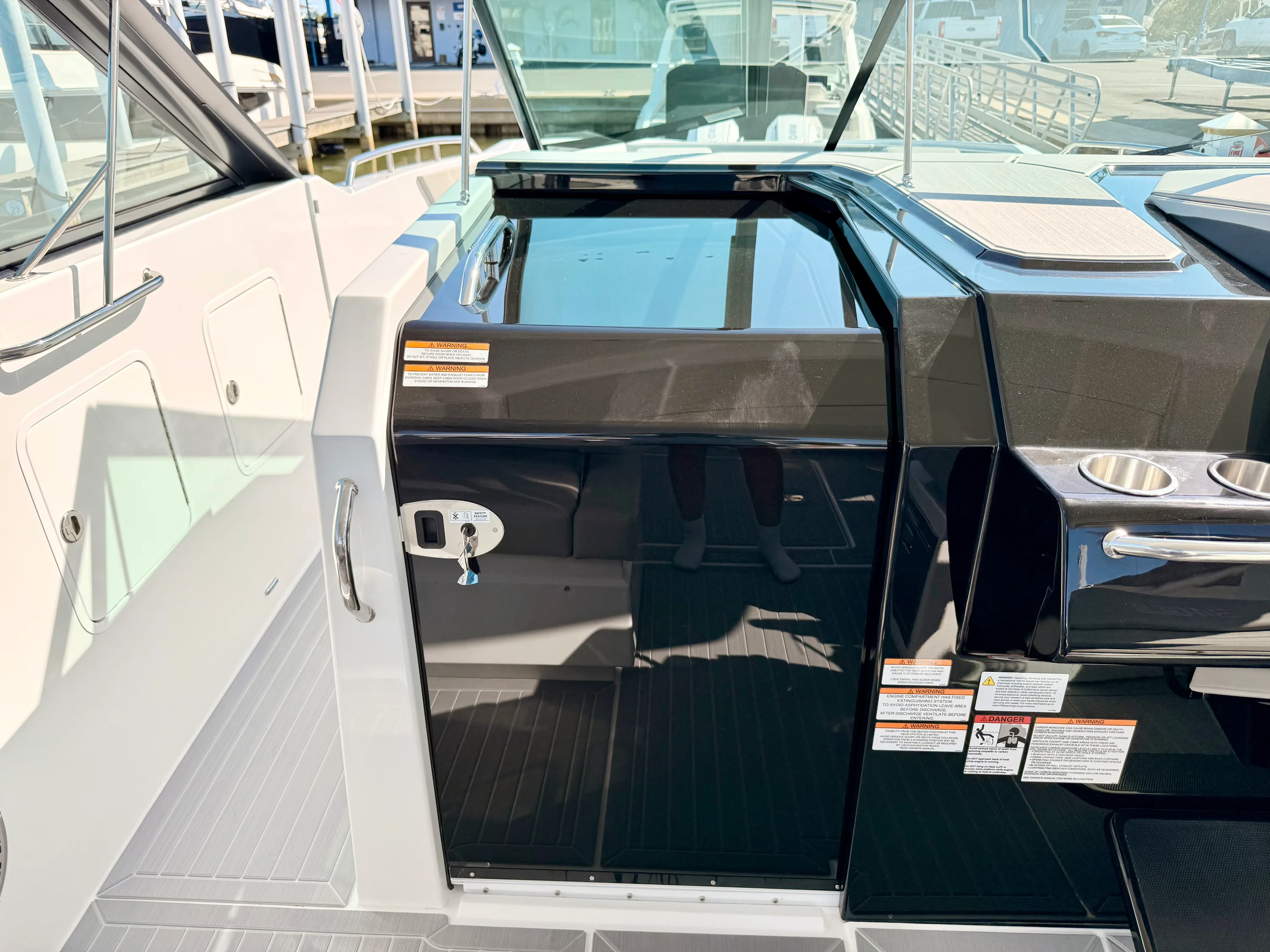 2026 Cruisers Yachts 34 GLS Outboard Image Thumbnail #57