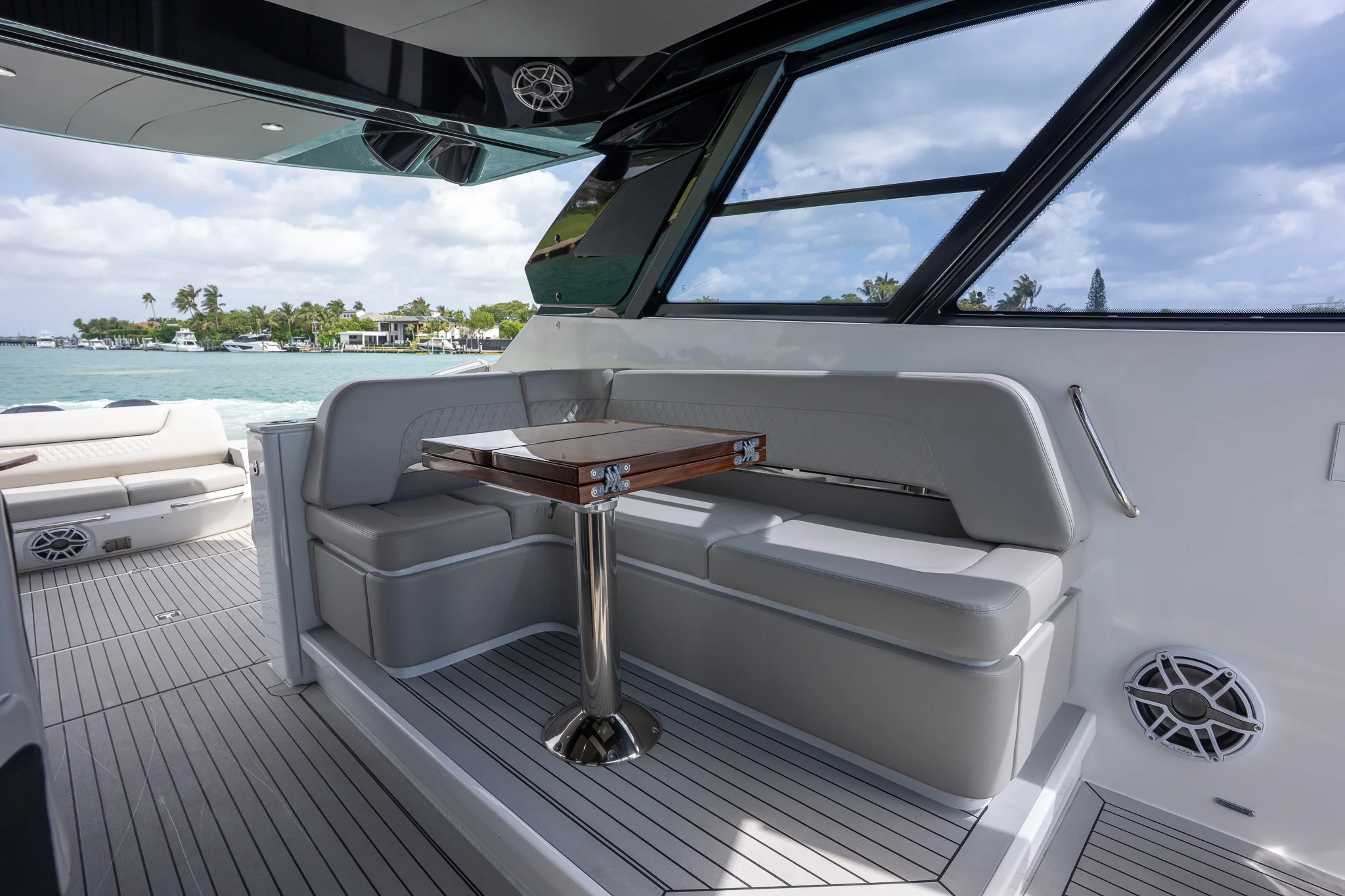 2024 Cruisers Yachts
                                                             50 GLS Image Thumbnail #32