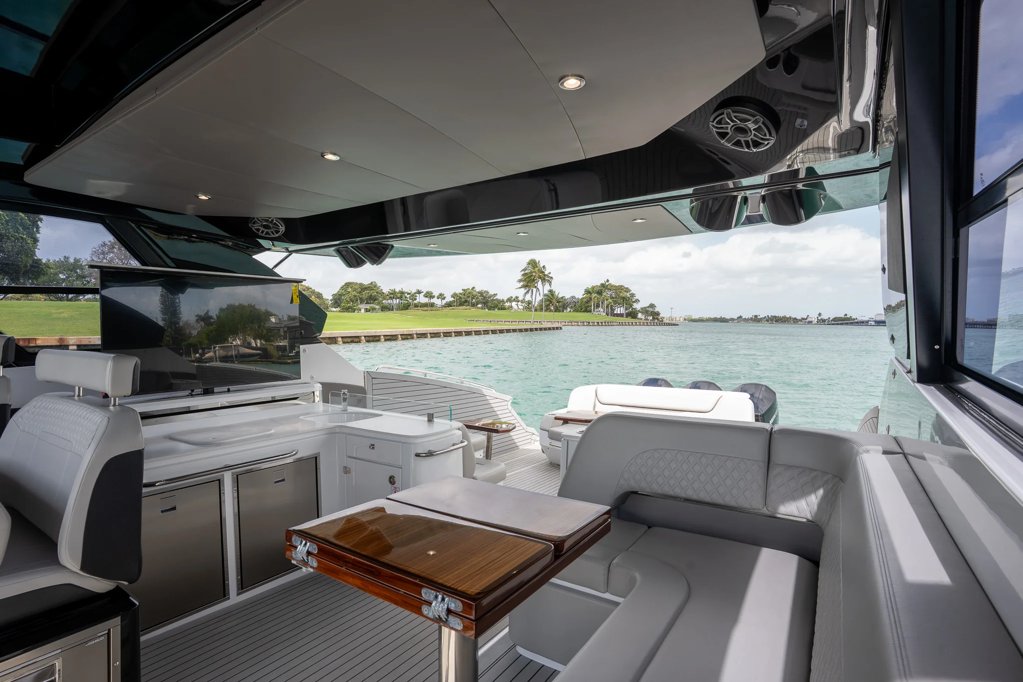 2024 Cruisers Yachts
                                                             50 GLS Image Thumbnail #26