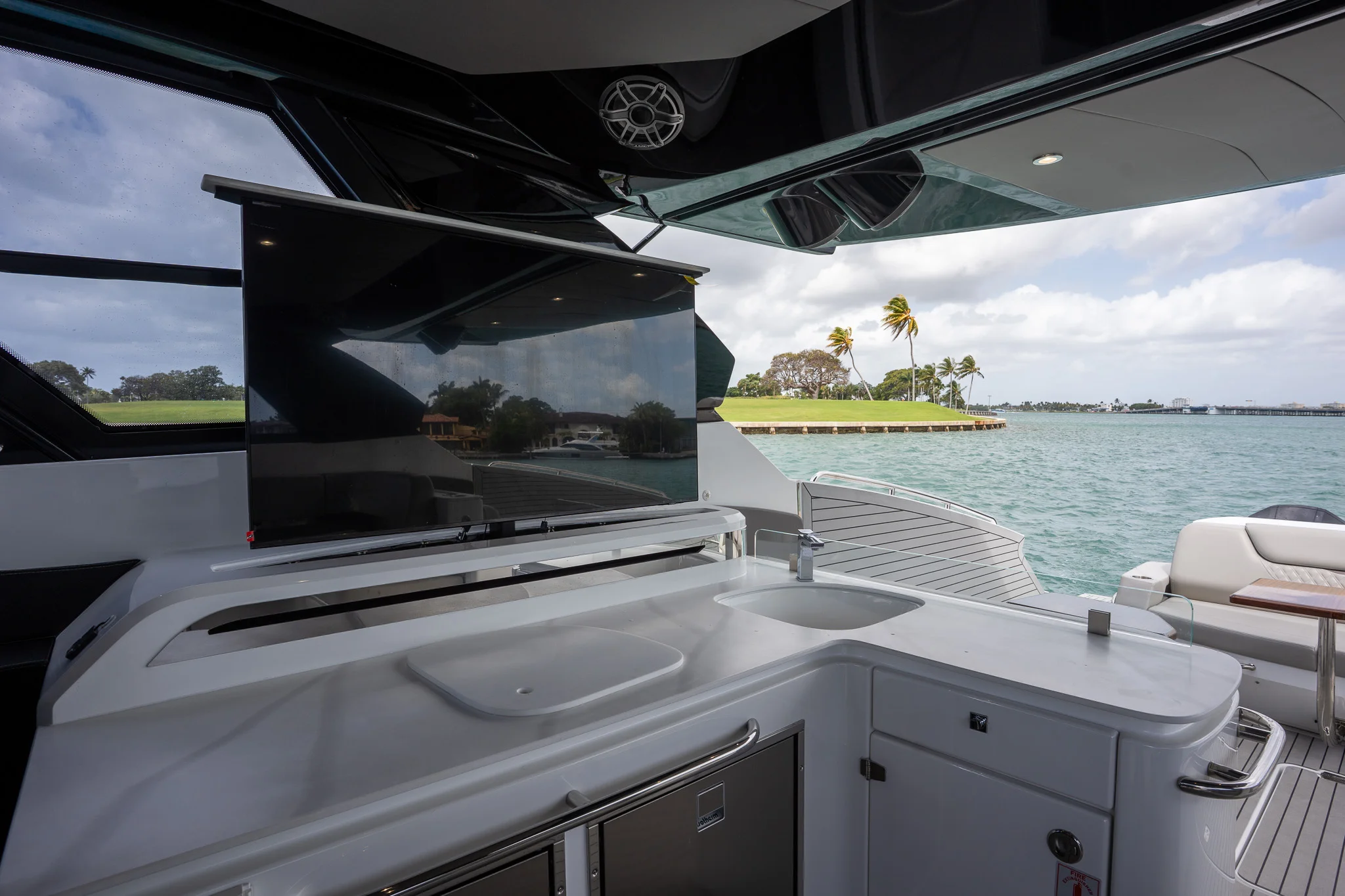 2024 Cruisers Yachts
                                                             50 GLS Image Thumbnail #29