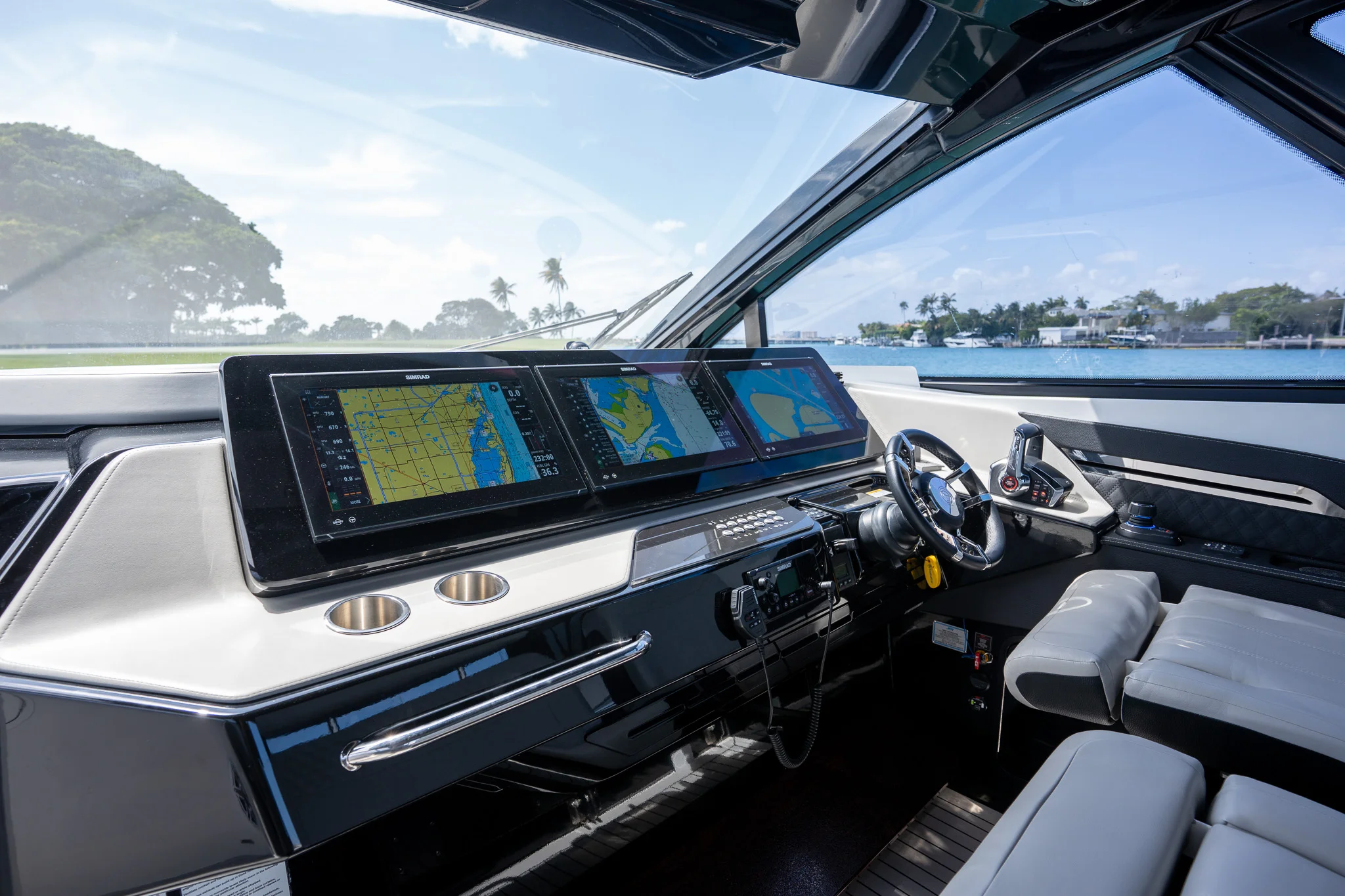 2024 Cruisers Yachts
                                                             50 GLS Image Thumbnail #20