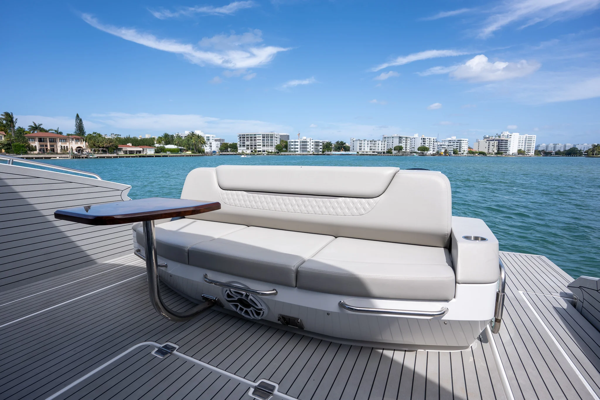 2024 Cruisers Yachts
                                                             50 GLS Image Thumbnail #17