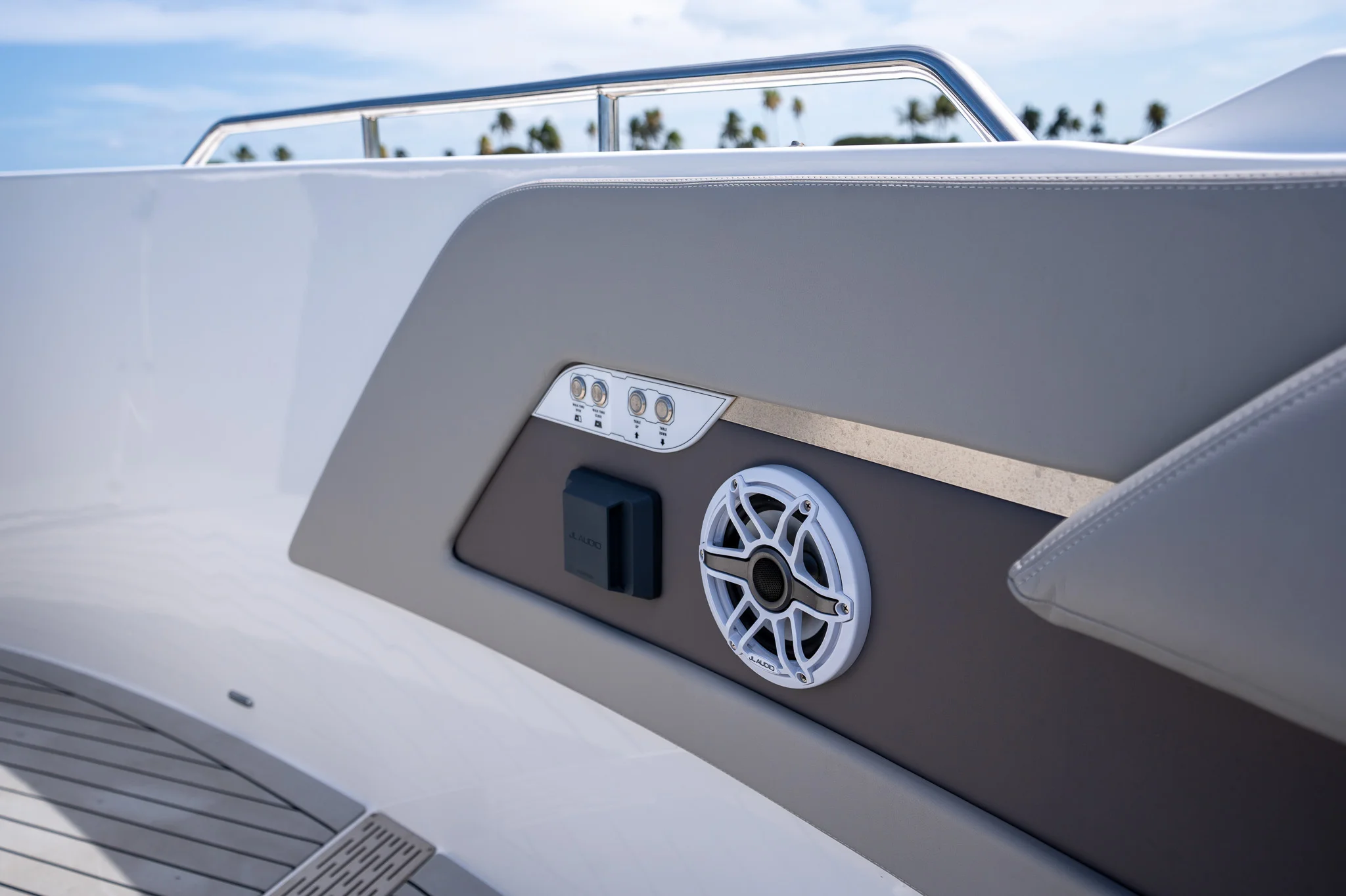 2024 Cruisers Yachts
                                                             50 GLS Image Thumbnail #24