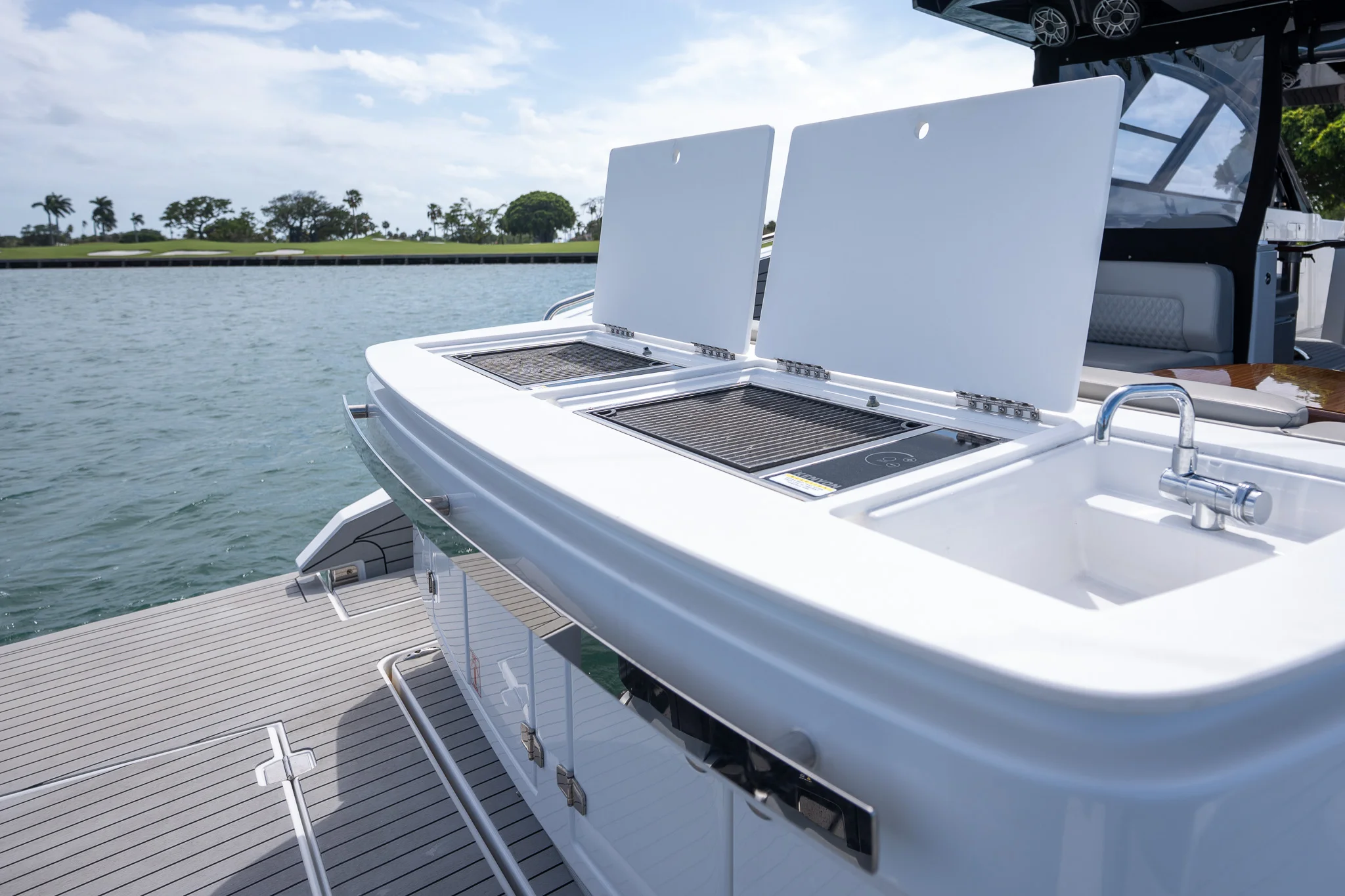 2024 Cruisers Yachts
                                                             50 GLS Image Thumbnail #15