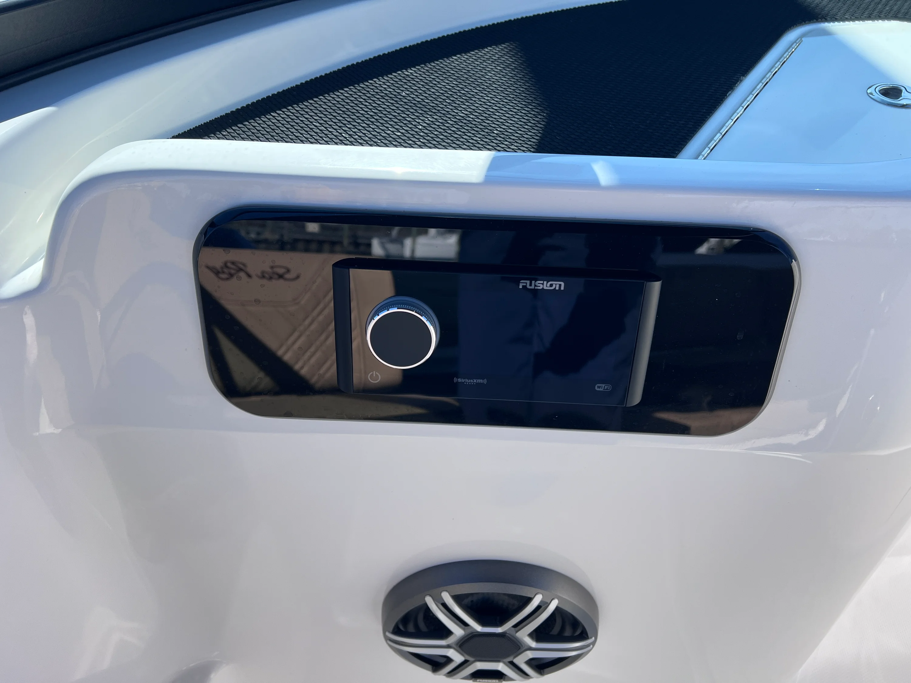 2026 Sea Ray SDX 230 Outboard Image Thumbnail #16