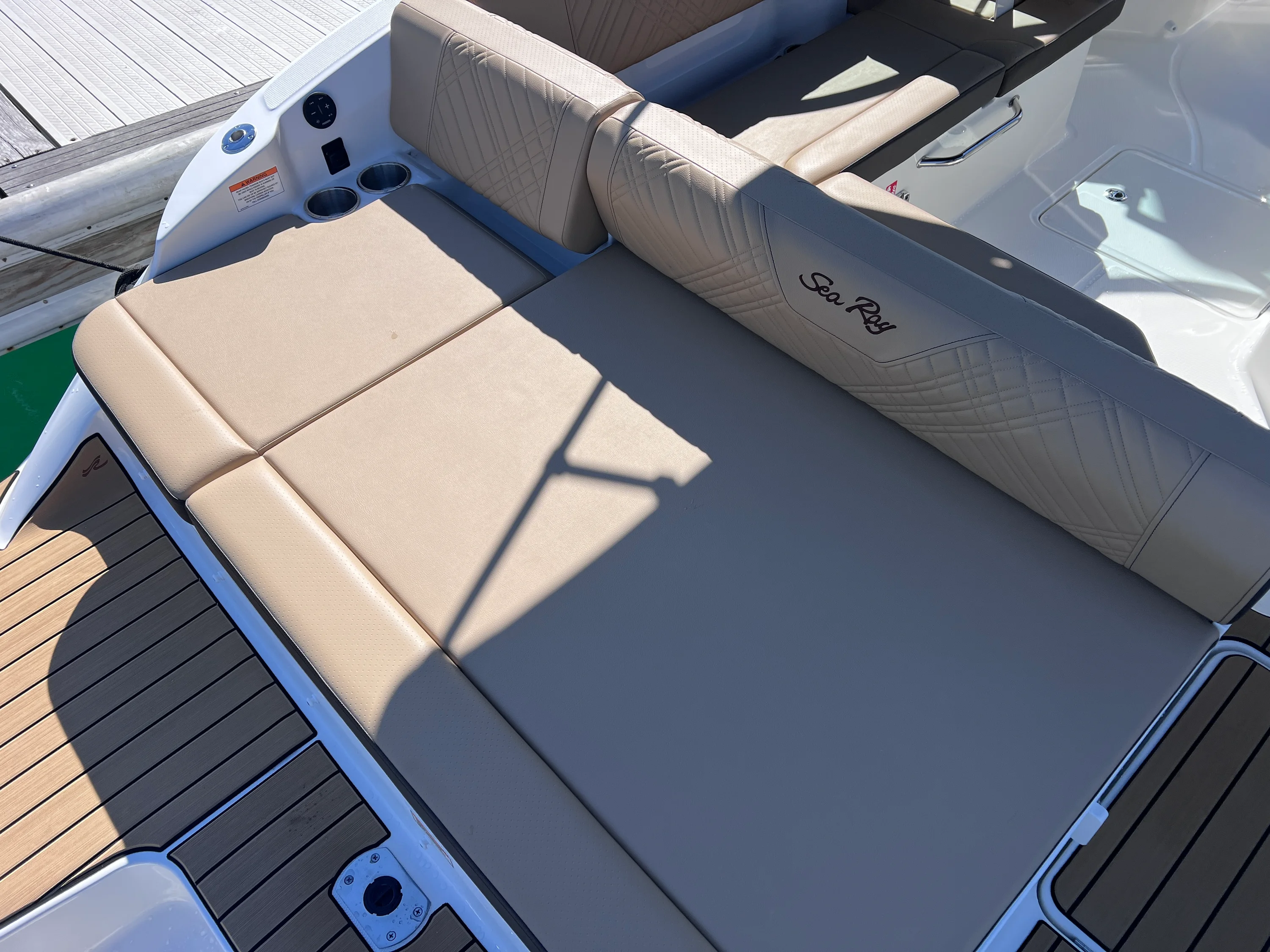 2026 Sea Ray SDX 230 Outboard Image Thumbnail #13