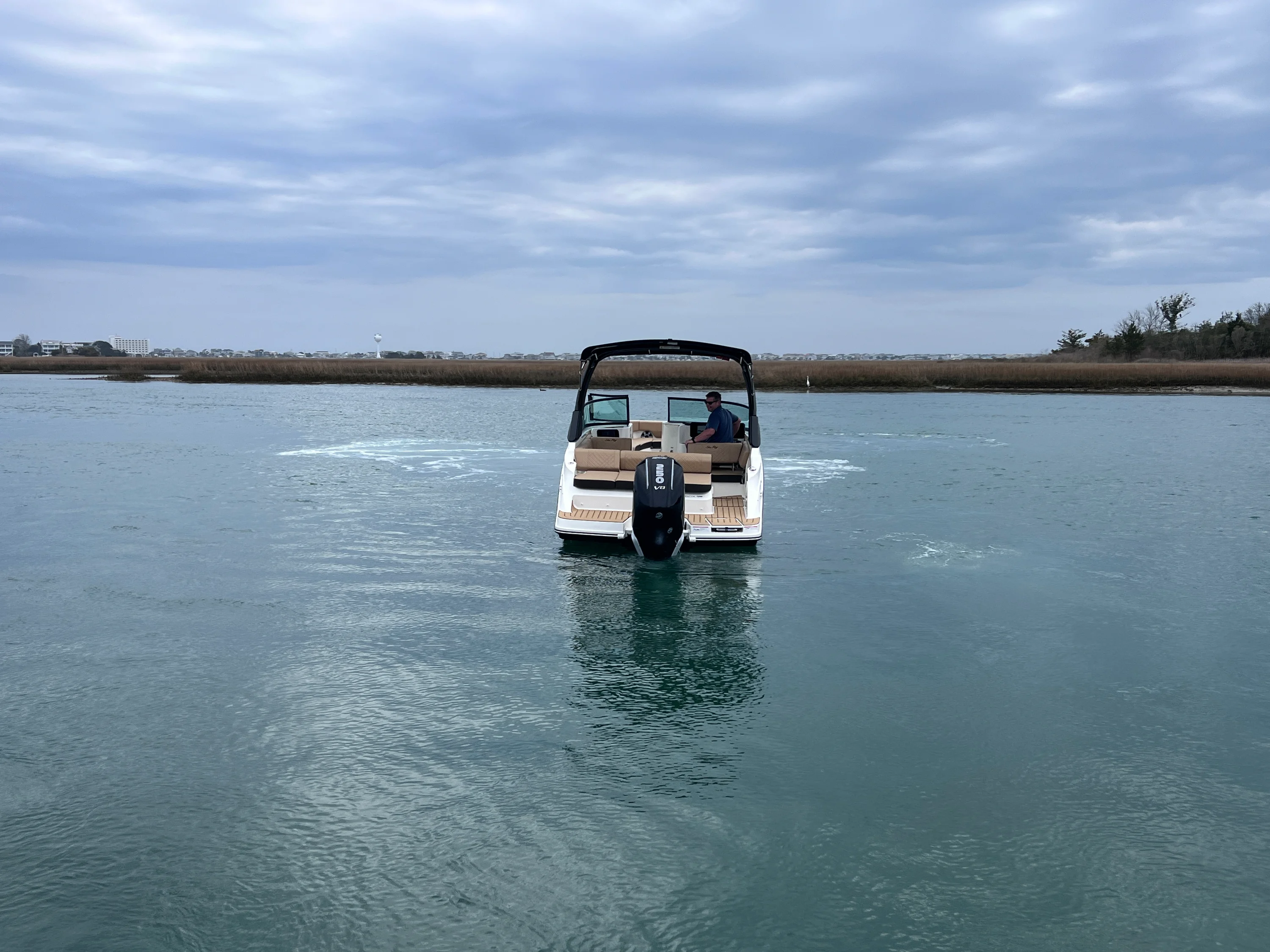 2026 Sea Ray SDX 230 Outboard Image Thumbnail #11