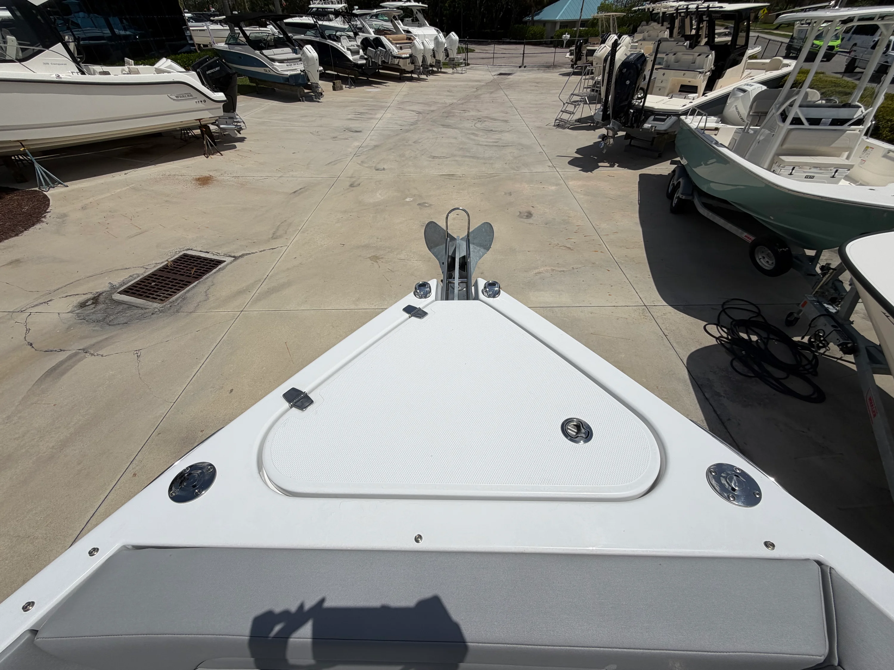 2026 Cruisers Yachts 38 VTR Image Thumbnail #18