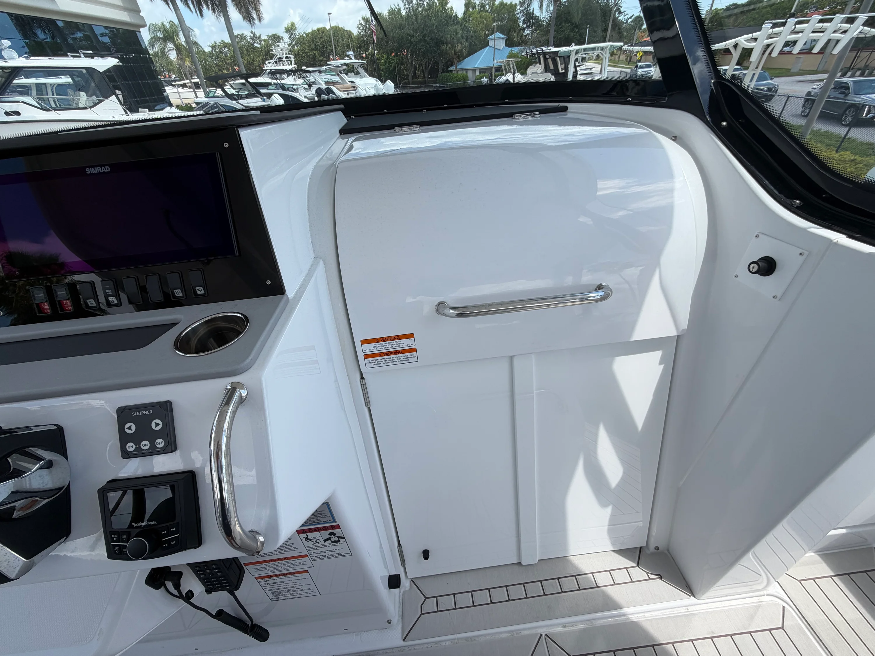 2026 Cruisers Yachts 38 VTR Image Thumbnail #15