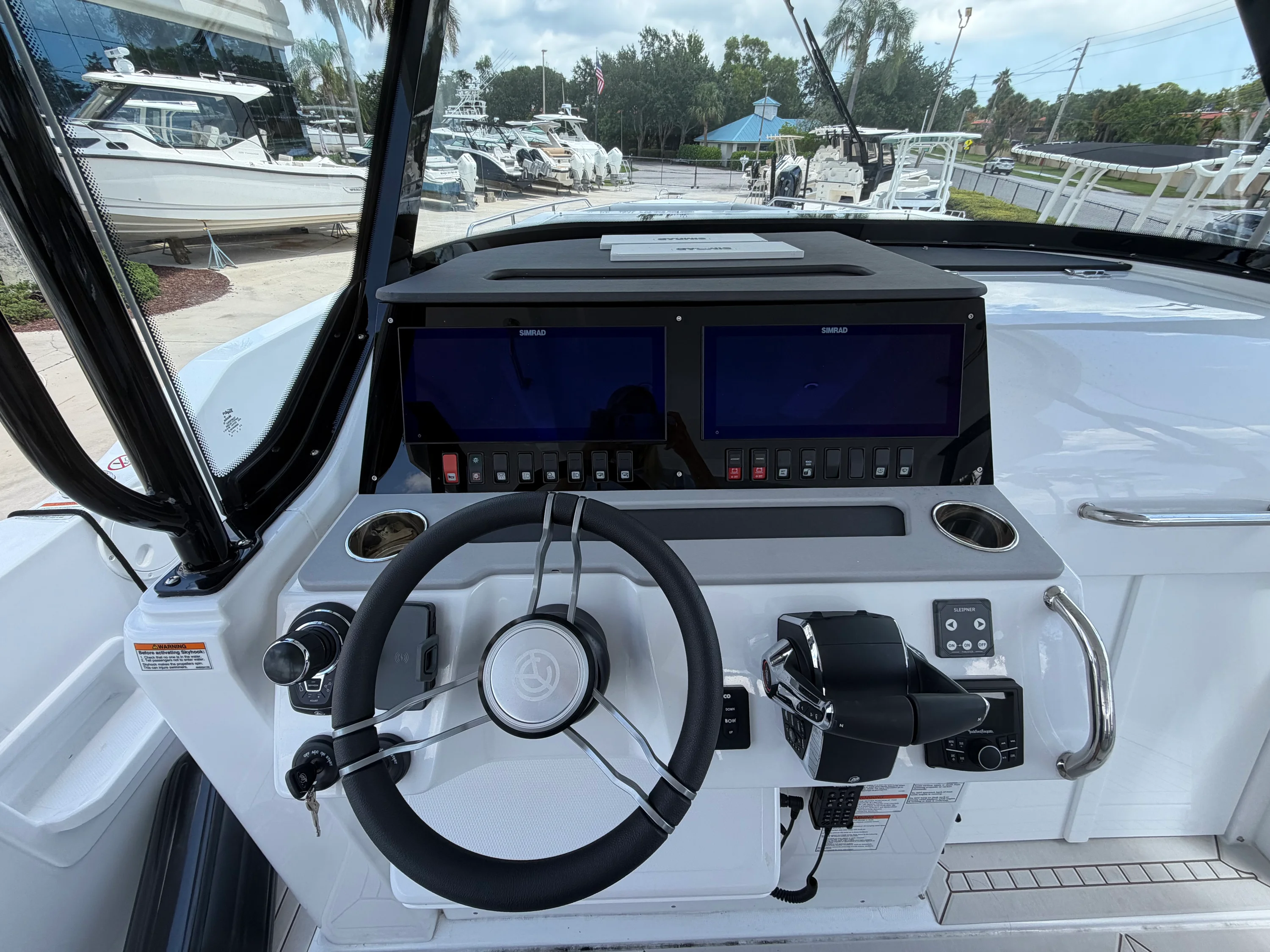 2026 Cruisers Yachts 38 VTR Image Thumbnail #11