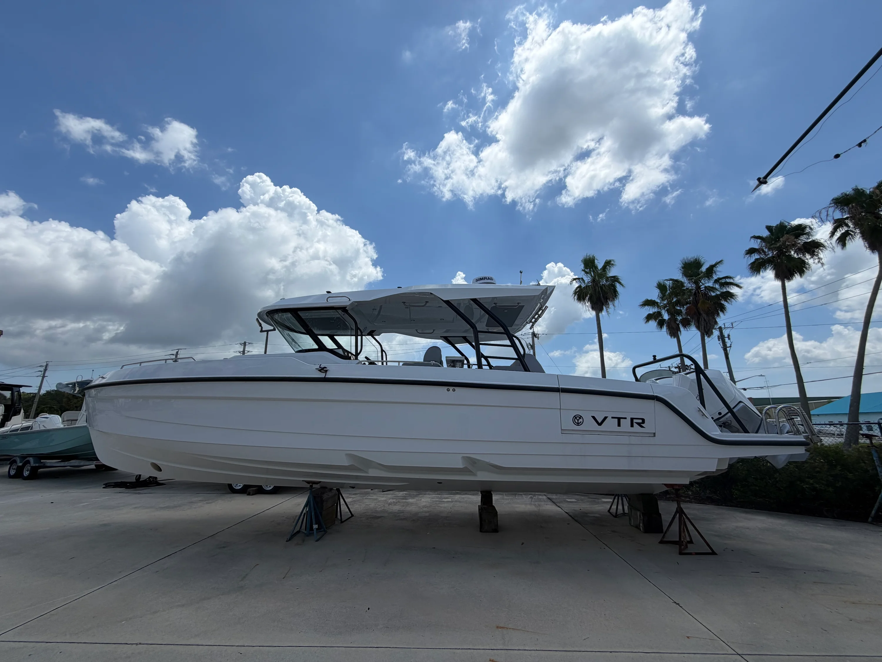 2026 Cruisers Yachts 38 VTR Image Thumbnail #1