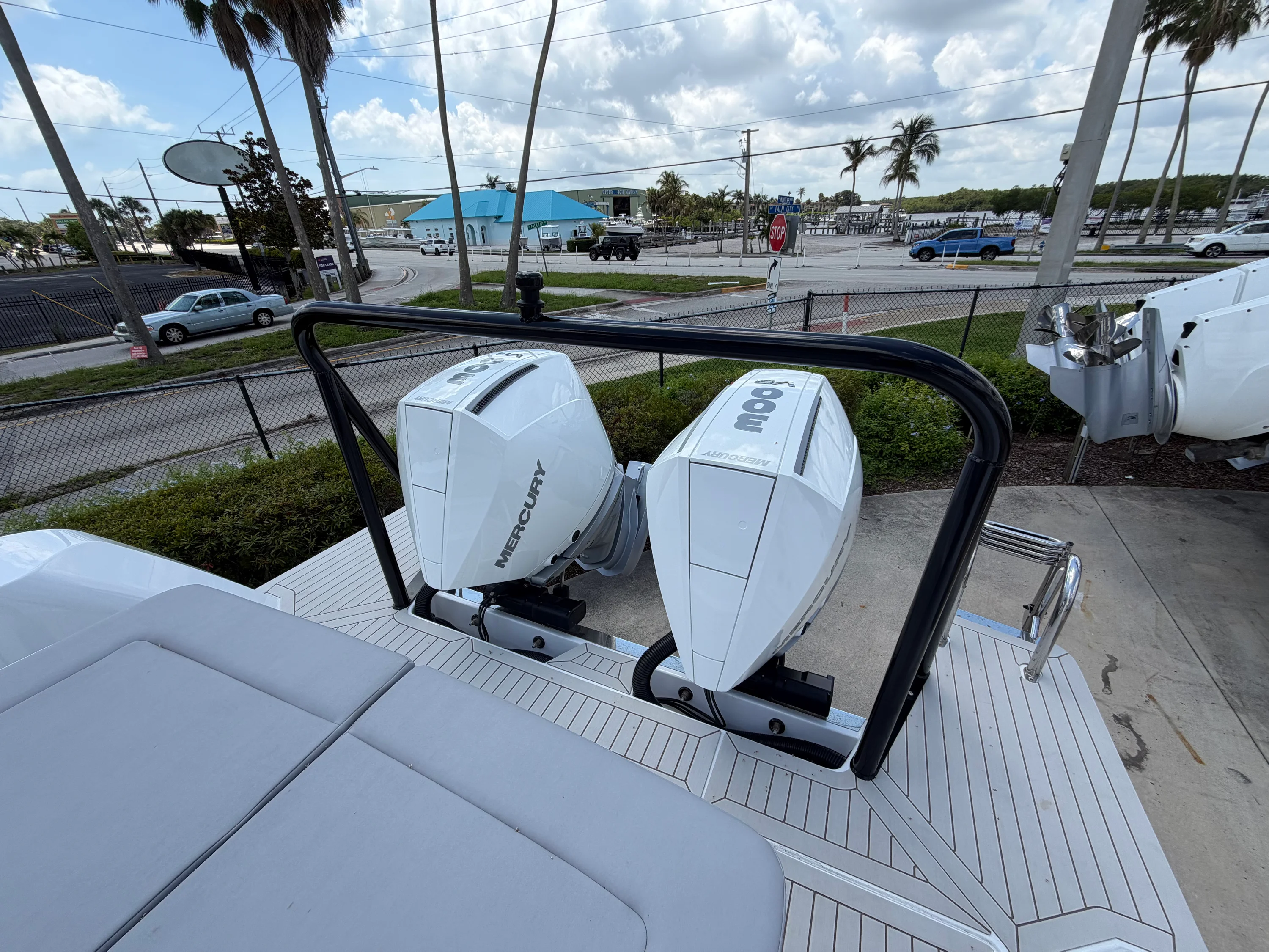 2026 Cruisers Yachts 38 VTR Image Thumbnail #5