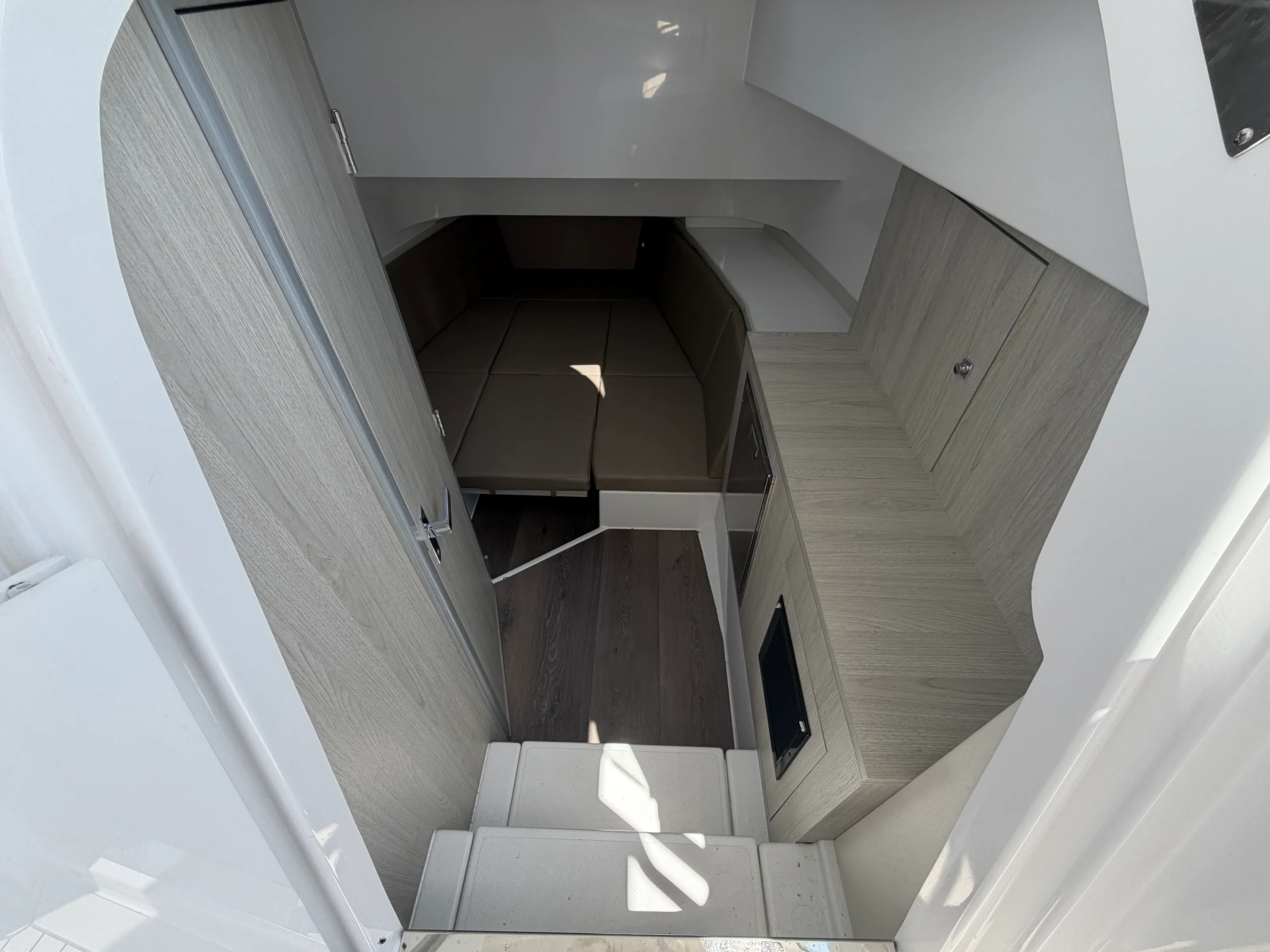2026 Cruisers Yachts 38 VTR Image Thumbnail #21