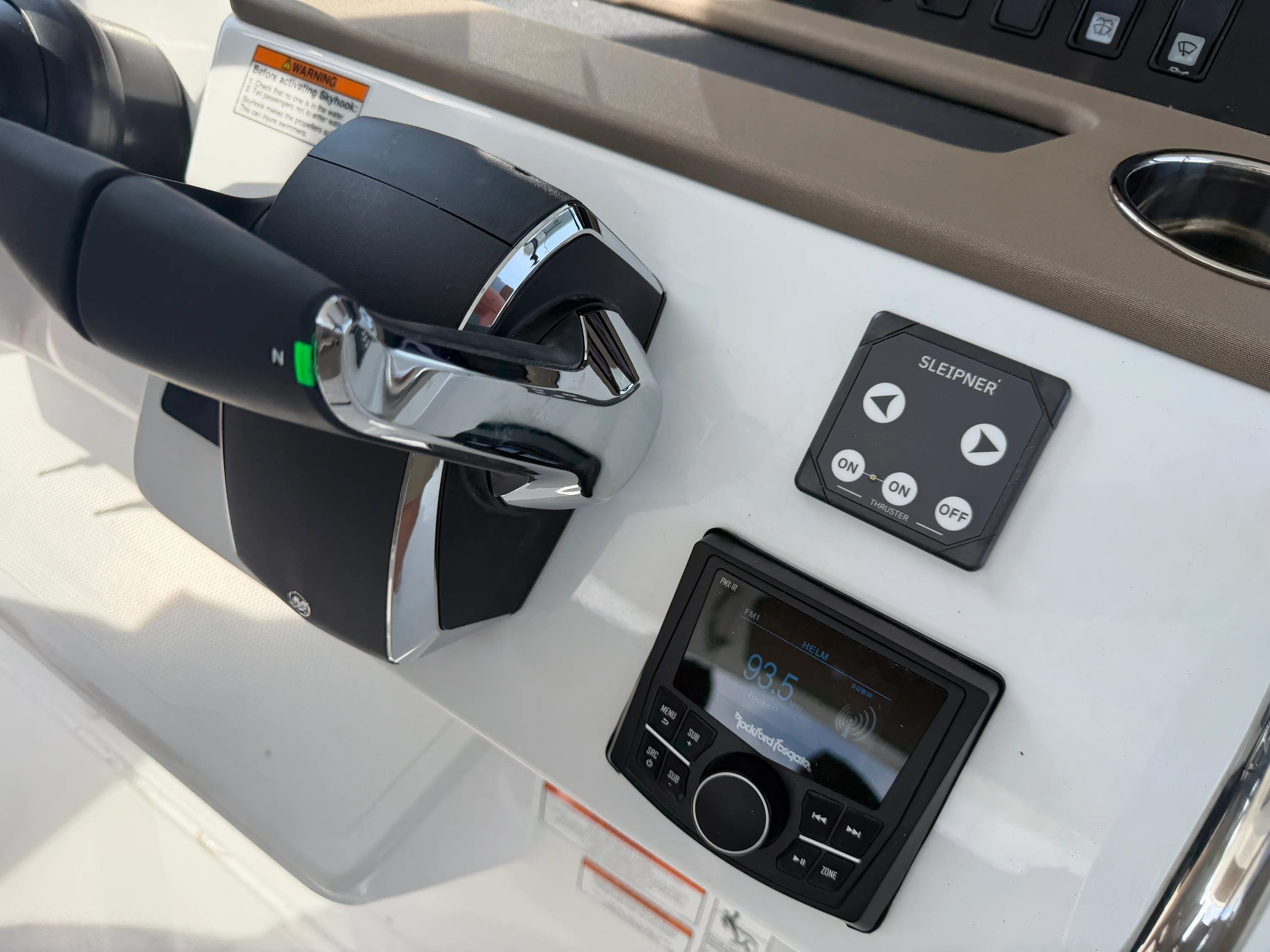 2026 Cruisers Yachts 38 VTR Image Thumbnail #10