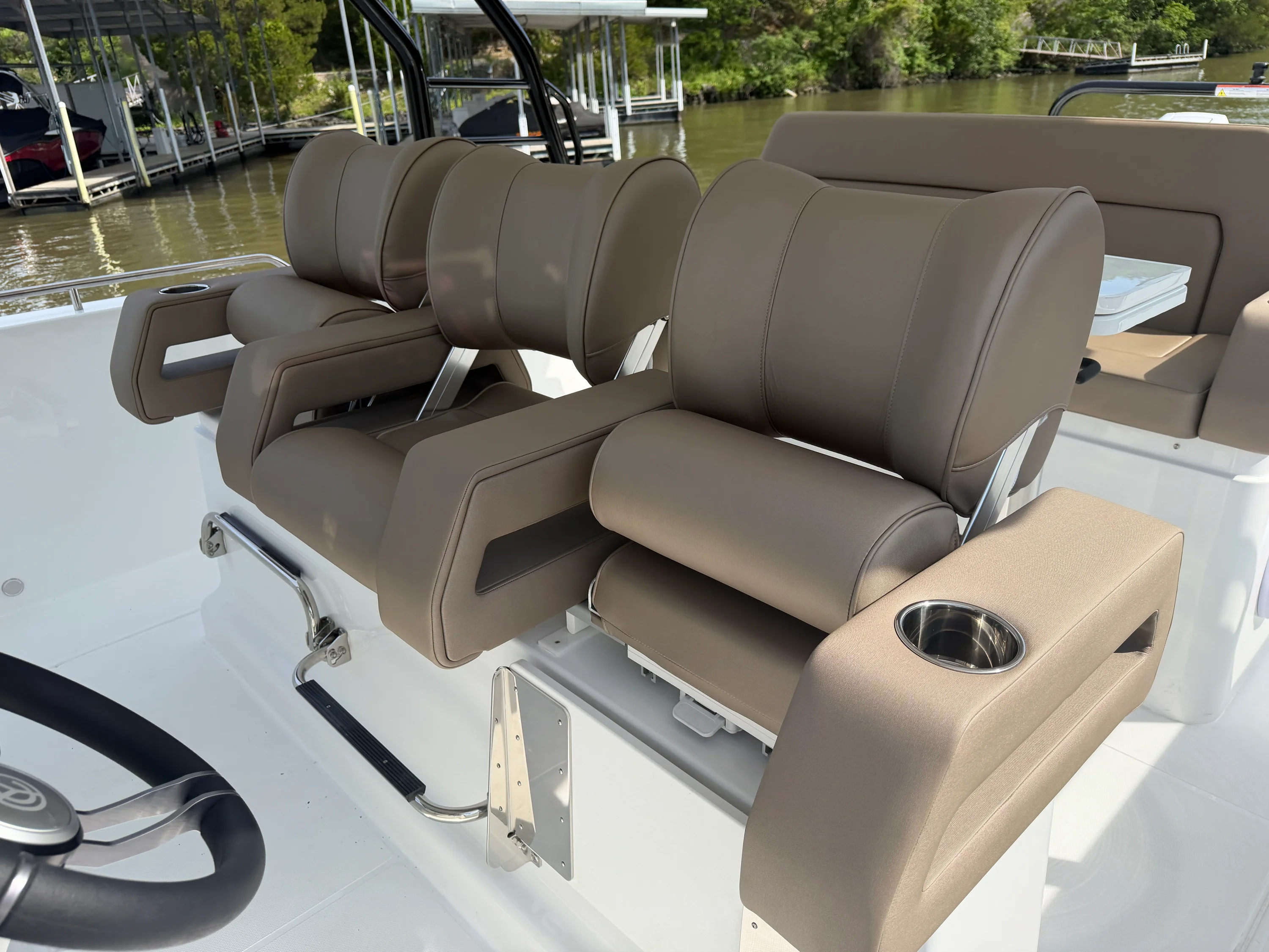 2026 Cruisers Yachts 38 VTR Image Thumbnail #21