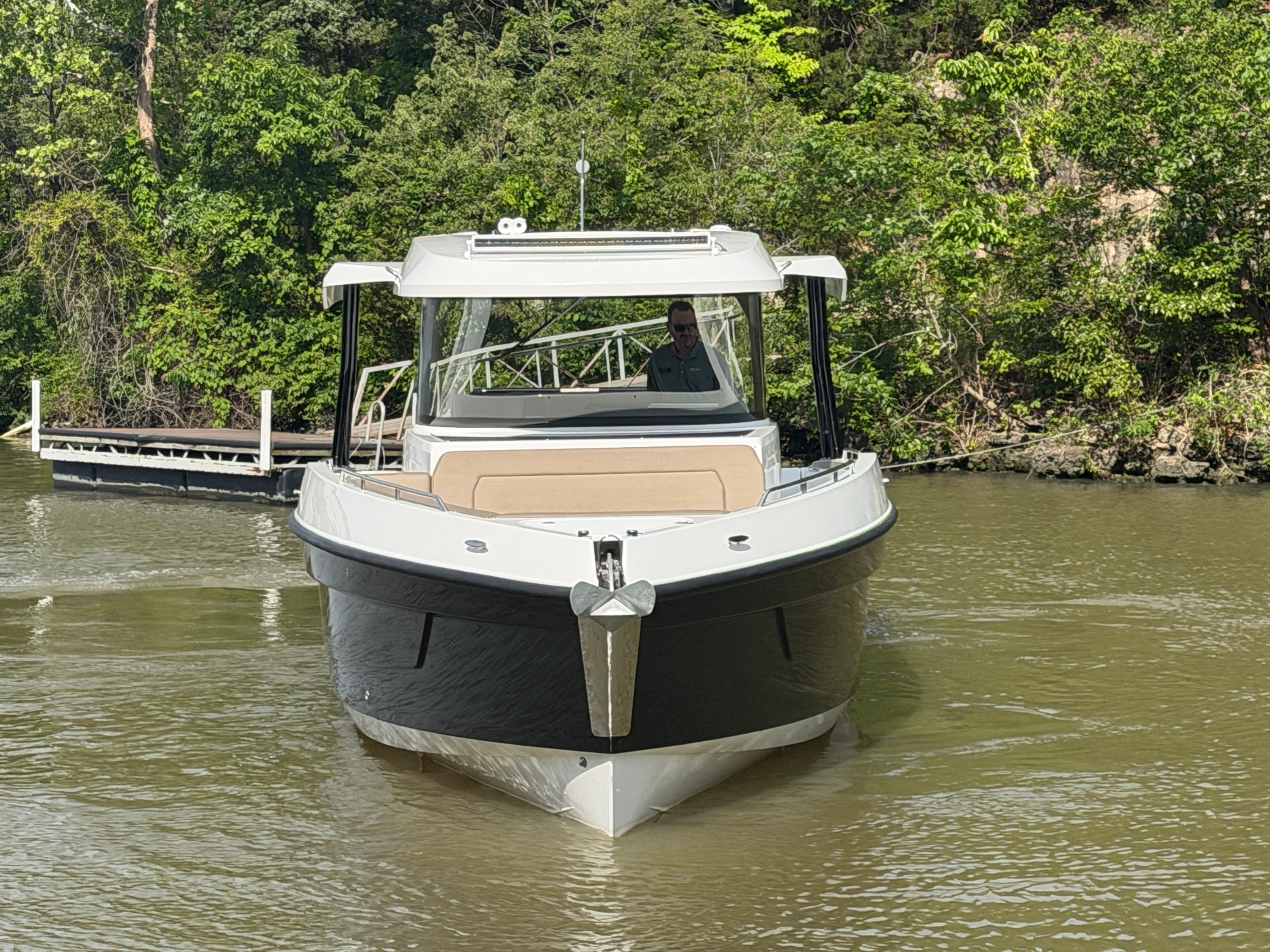 2026 Cruisers Yachts 38 VTR Image Thumbnail #2