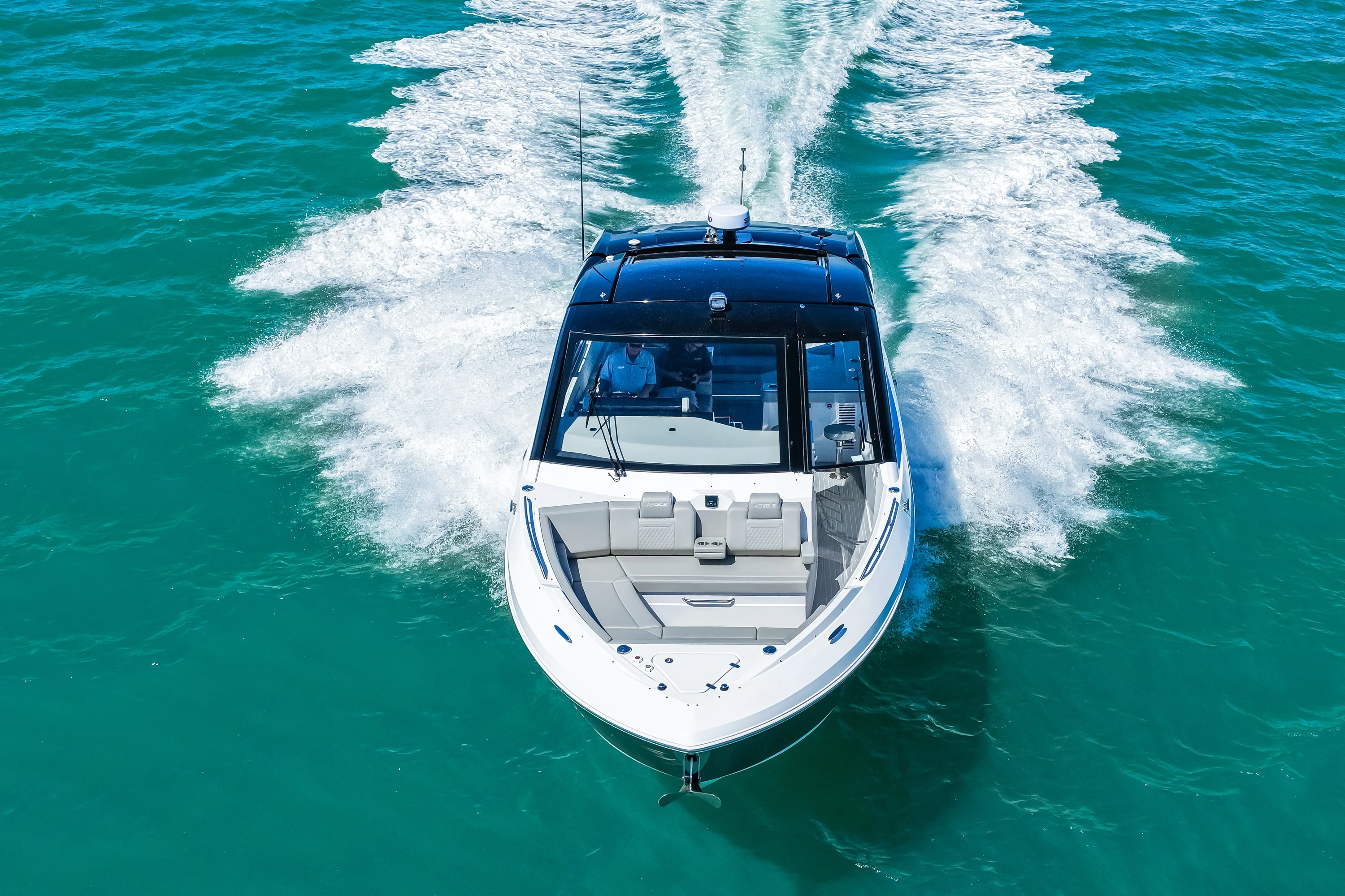 2026 Cruisers Yachts 42 GLS Outboard Image Thumbnail #55