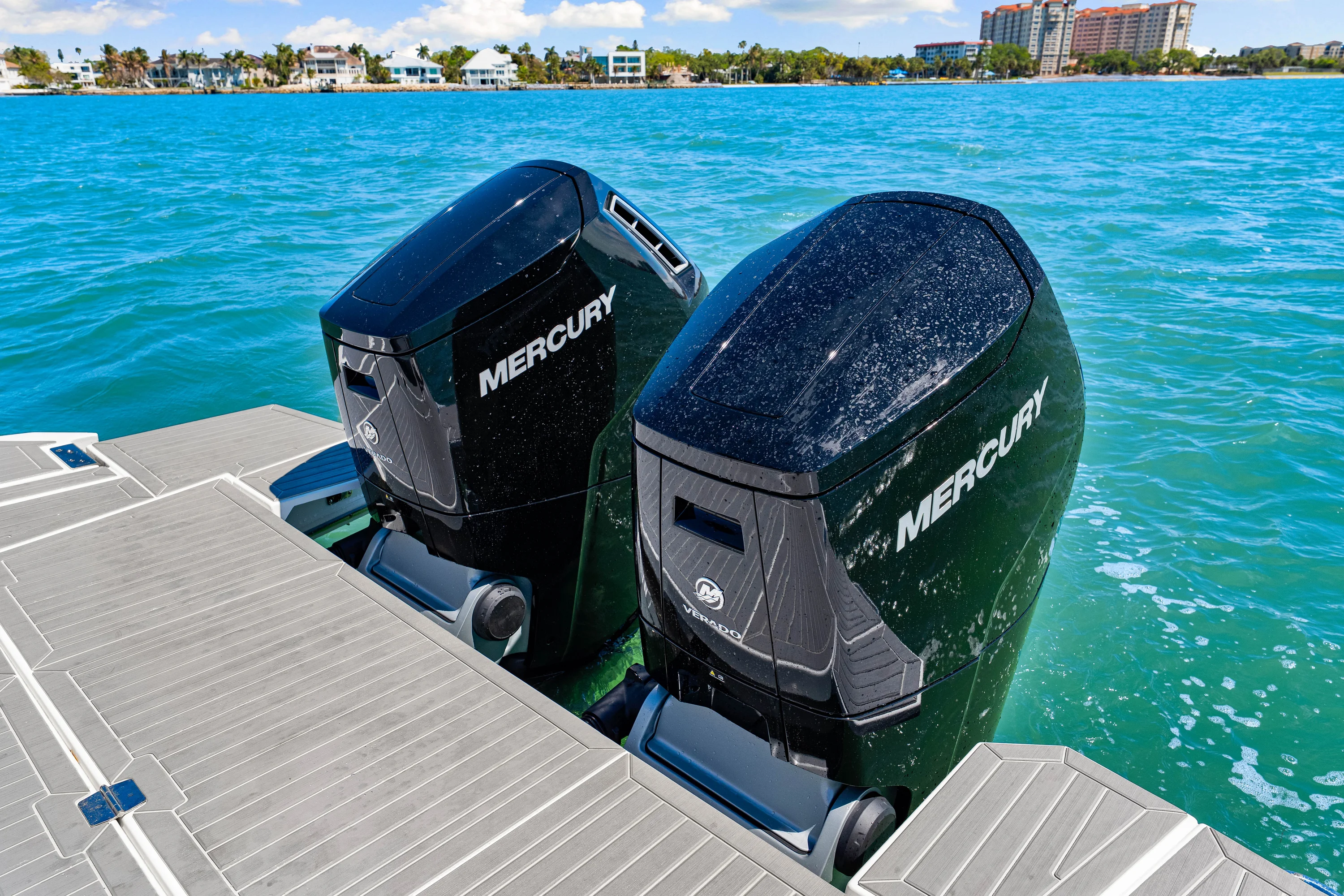 2026 Cruisers Yachts 42 GLS Outboard Image Thumbnail #20